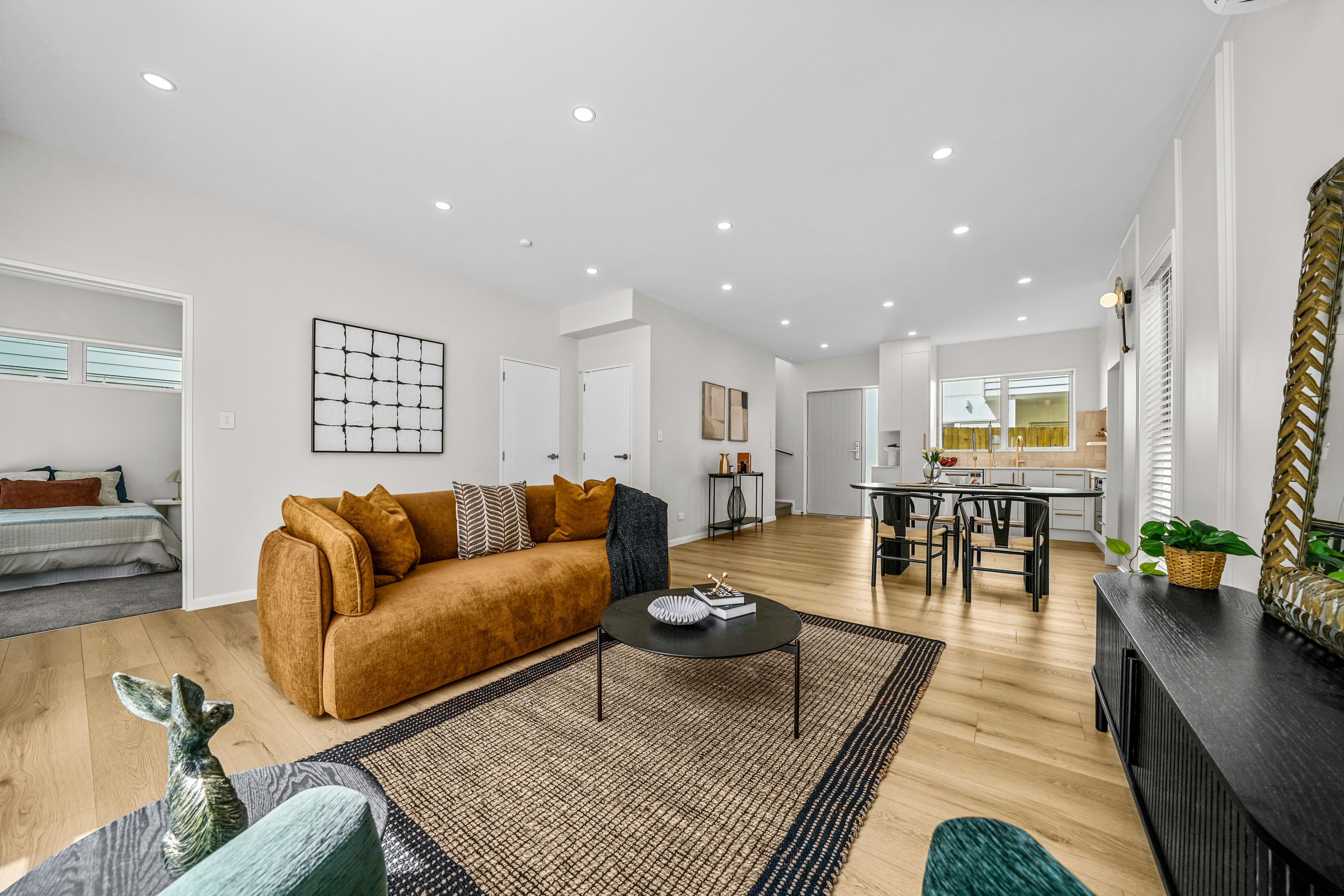 8 Newstead Avenue, Browns Bay, North Shore City