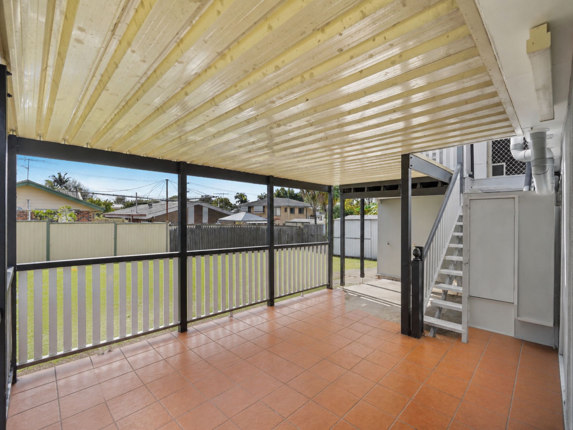 57 Macarthur Crescent — photo 12 of 24