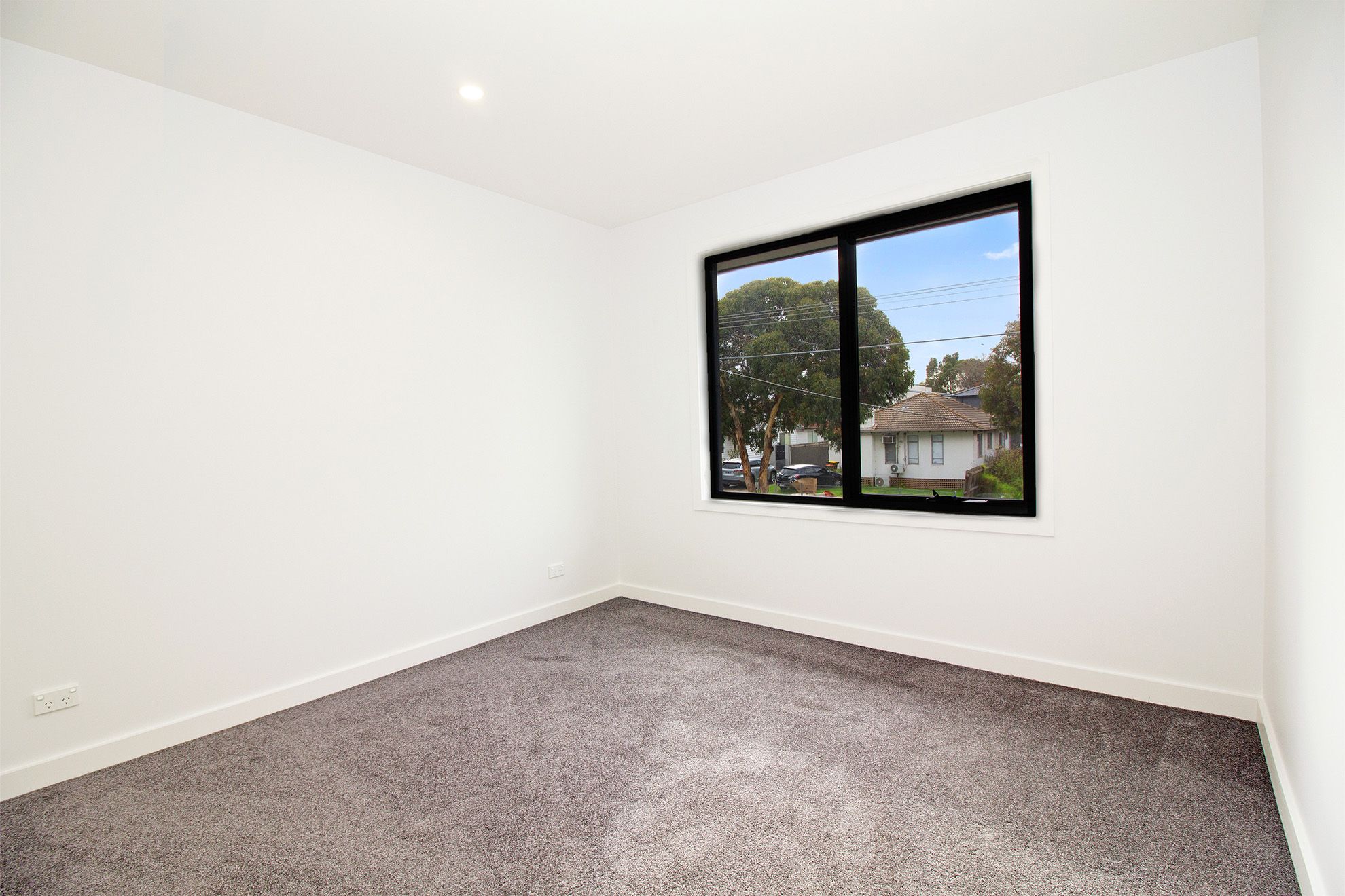 1/15 View Street — photo 7 of 10