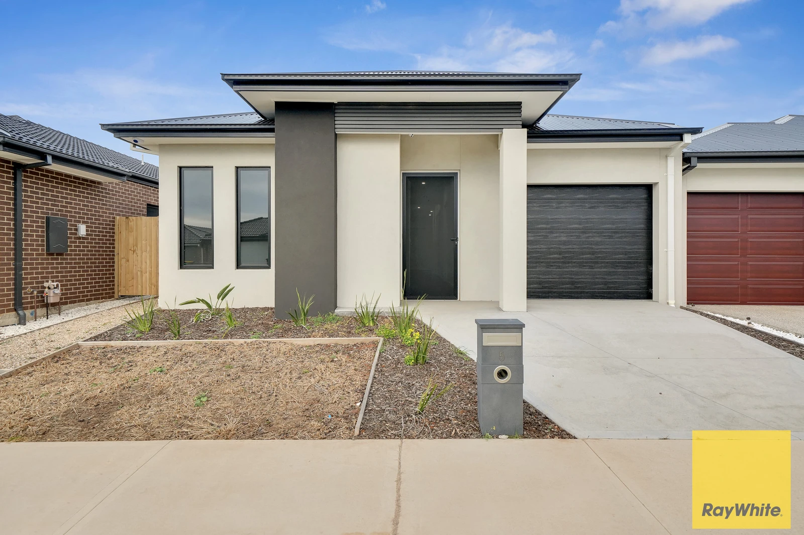 5 Mornington Crescent, Rockbank, VIC 3335