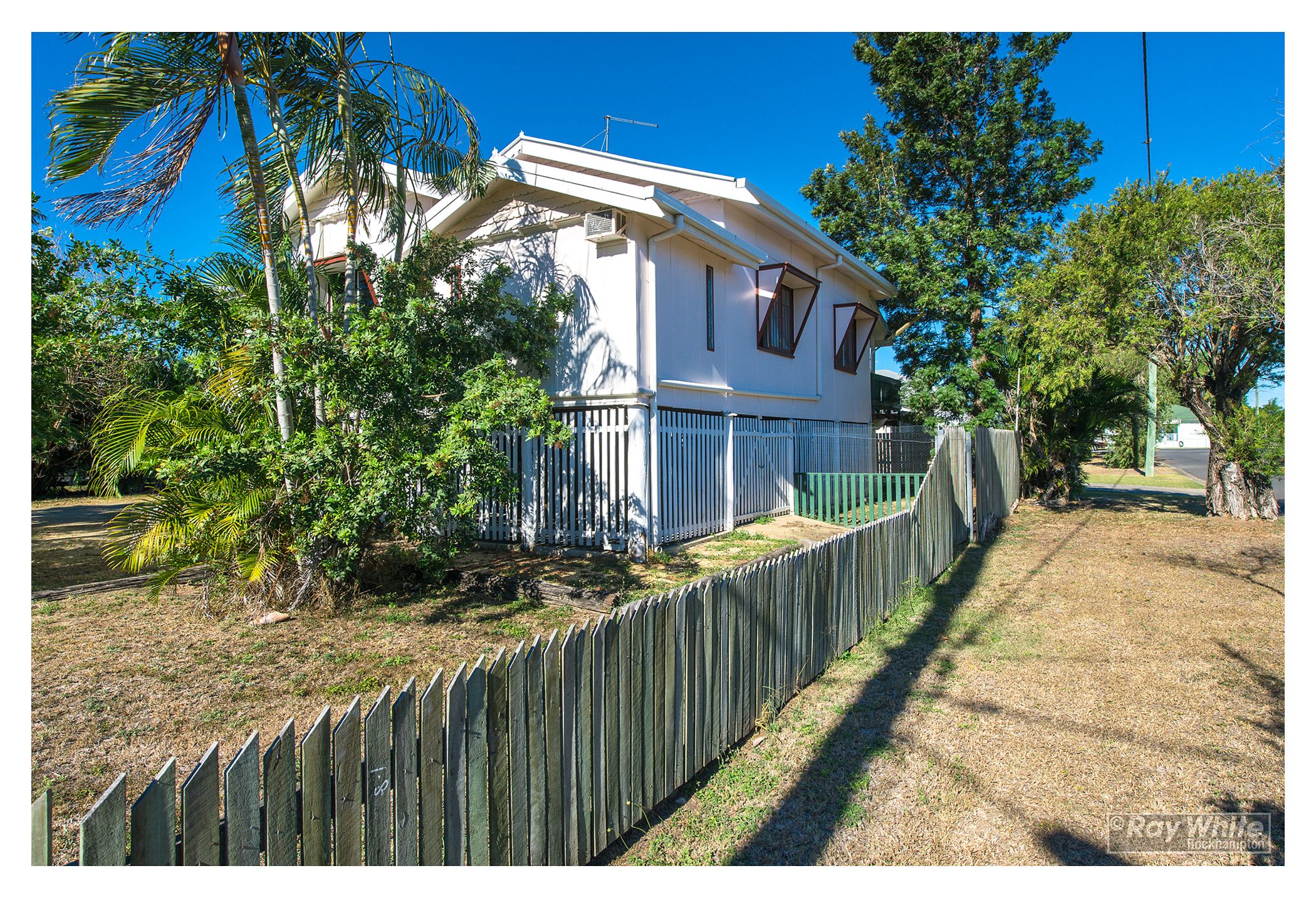 2 Medcraf Street, Park Avenue QLD 4701