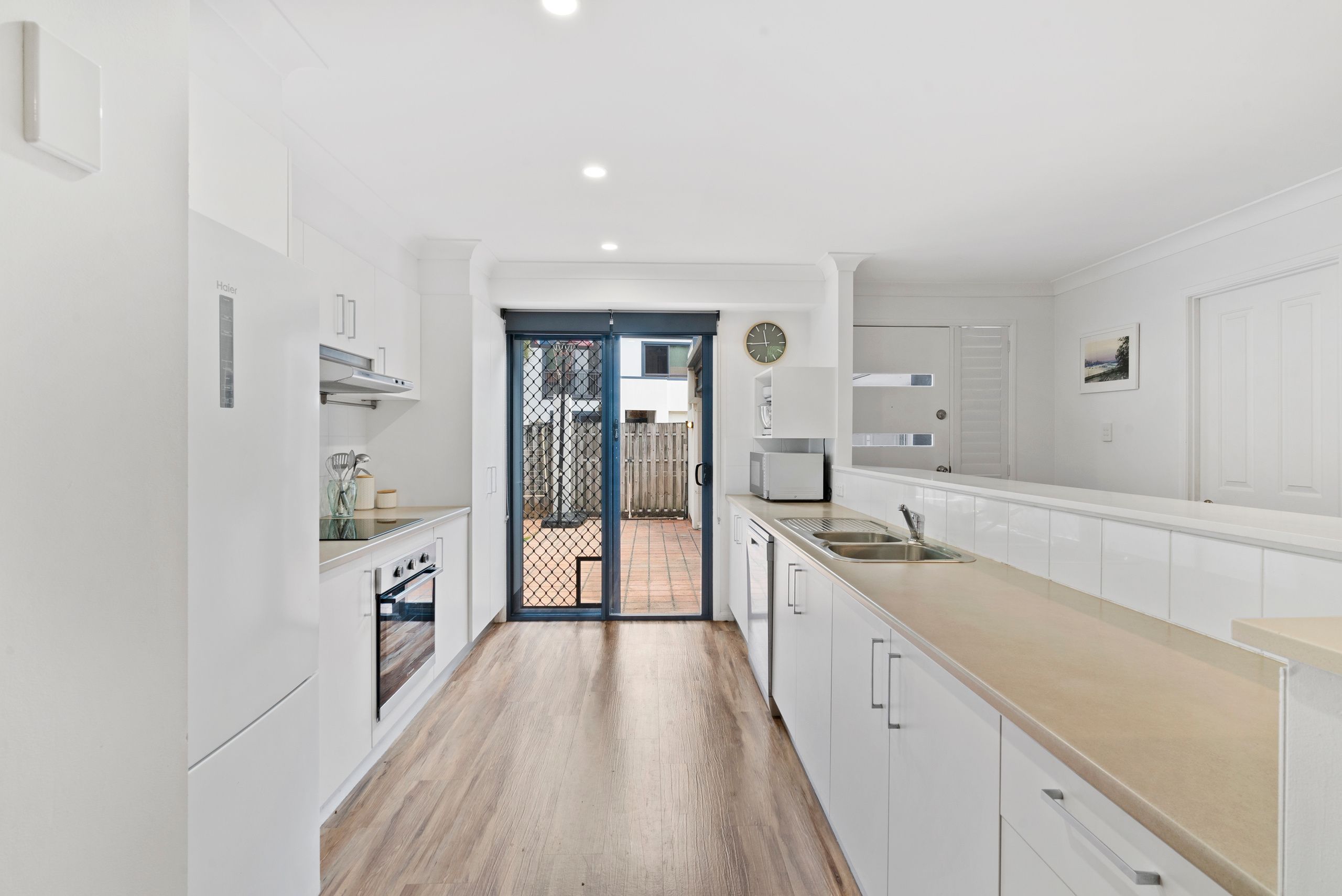 2 Karri Court, Burleigh Heads QLD 4220