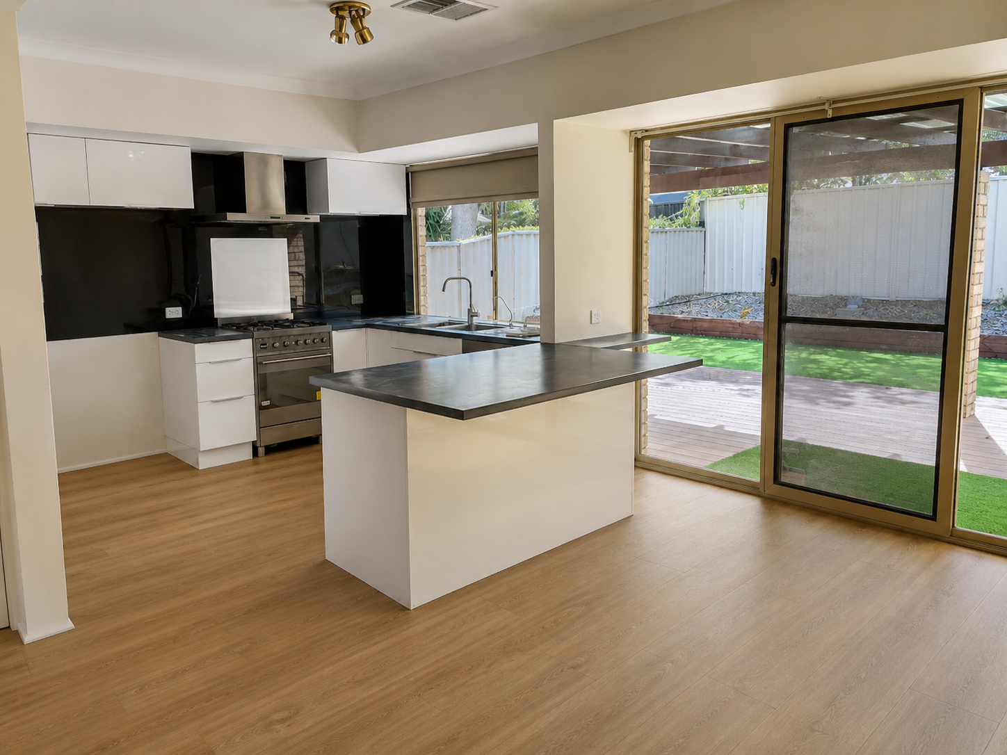 10A Lakeside Terrace — photo 7 of 19