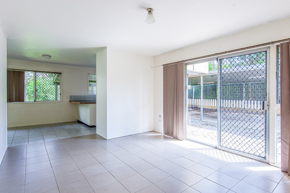 13 Leonard Street, Kingston, QLD 4114