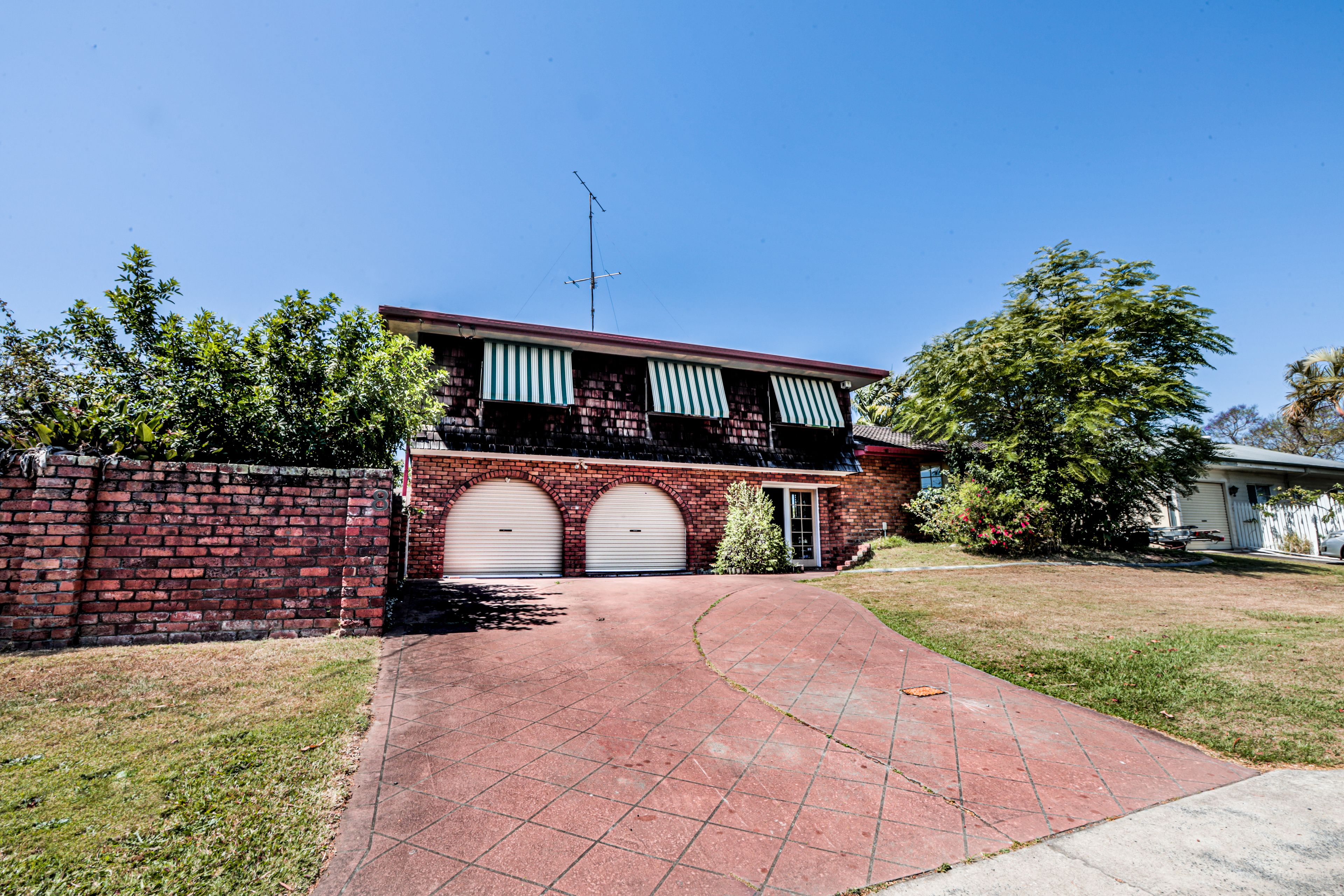 8 Pacific Boulevard, Broadbeach Waters, QLD 4218