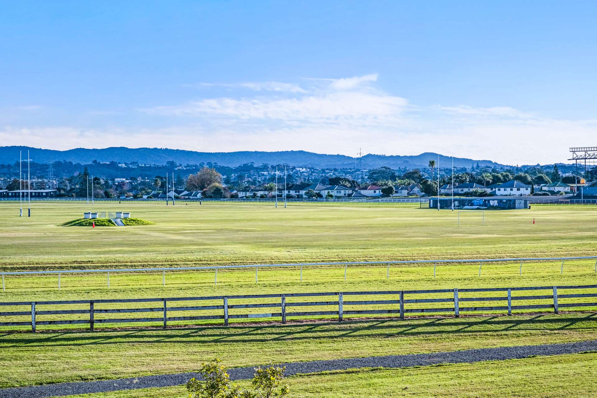 104/26C Racecourse Parade photo 16