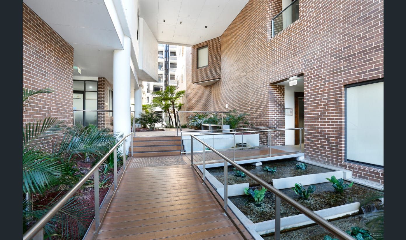 301/18 Gadigal Avenue — photo 7 of 9