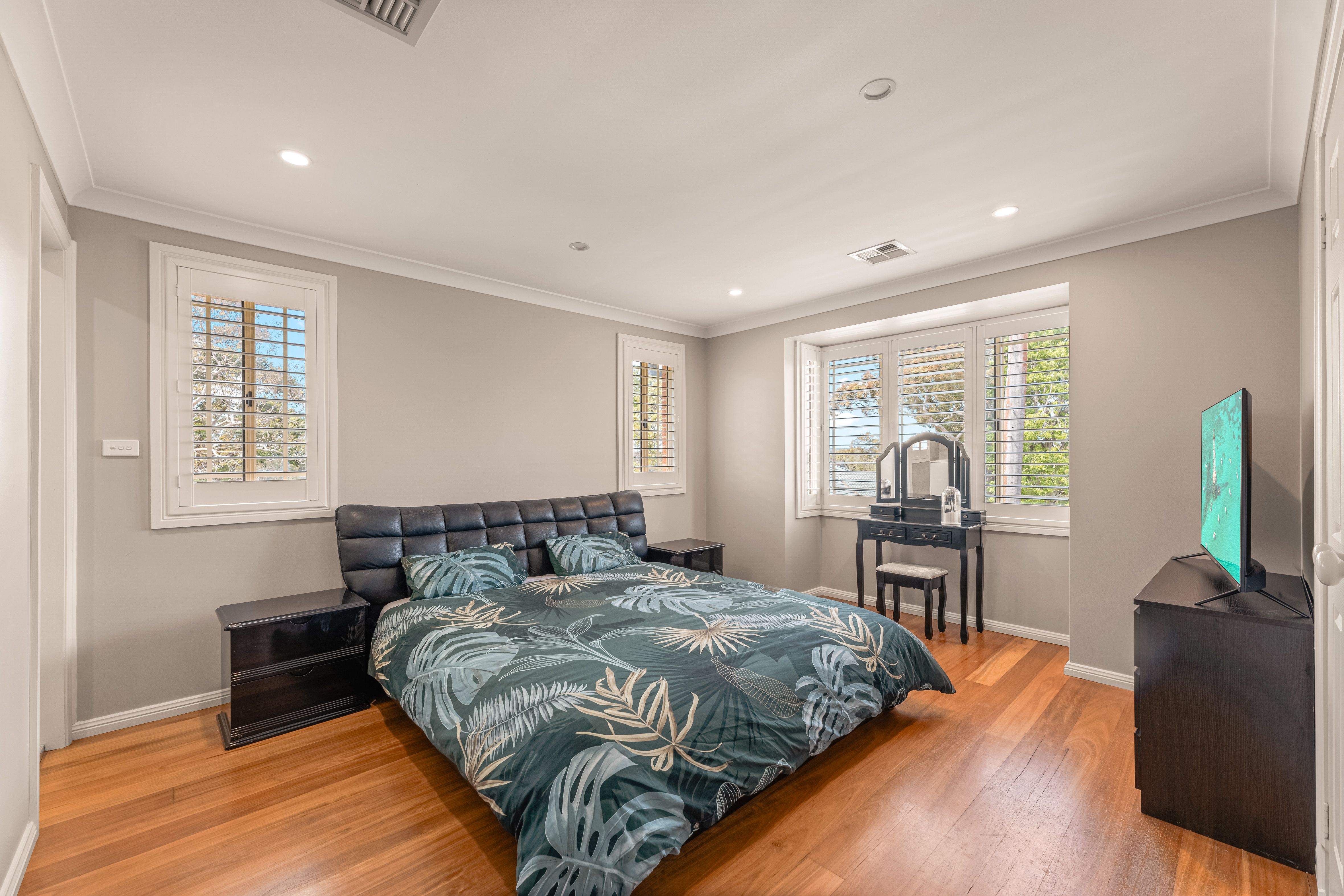 2/81 Ellesmere Road — photo 11 of 17