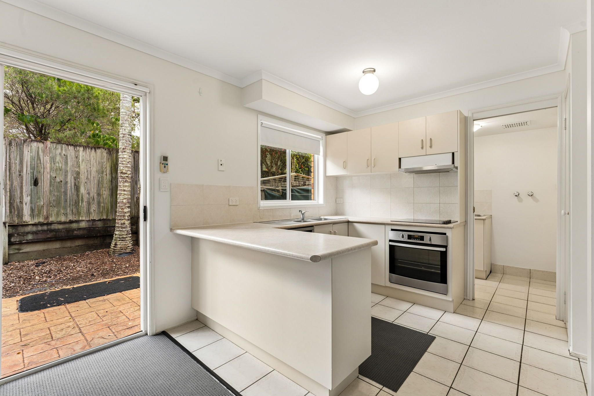 60/122 Johnson Road — photo 10 of 28