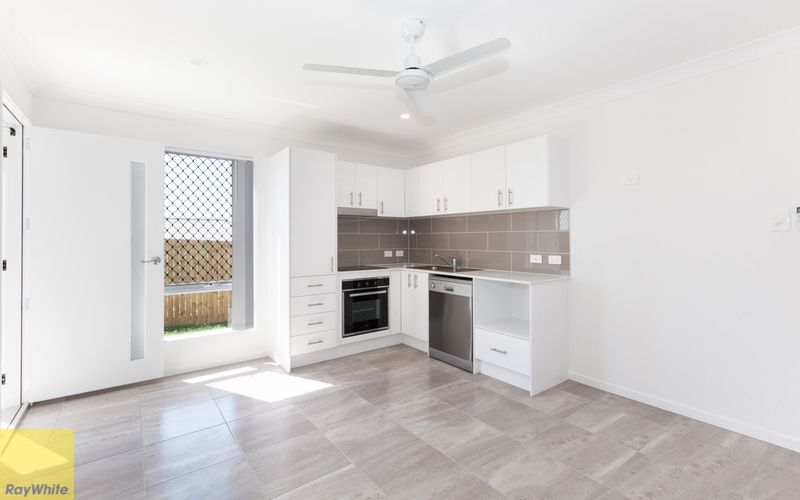 17 Pemswood Close, DEEBING HEIGHTS, QLD 4306