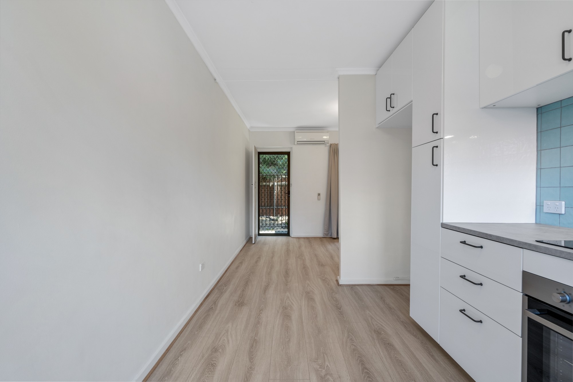 11/5A Henley Beach Road, Henley Beach South, SA 5022