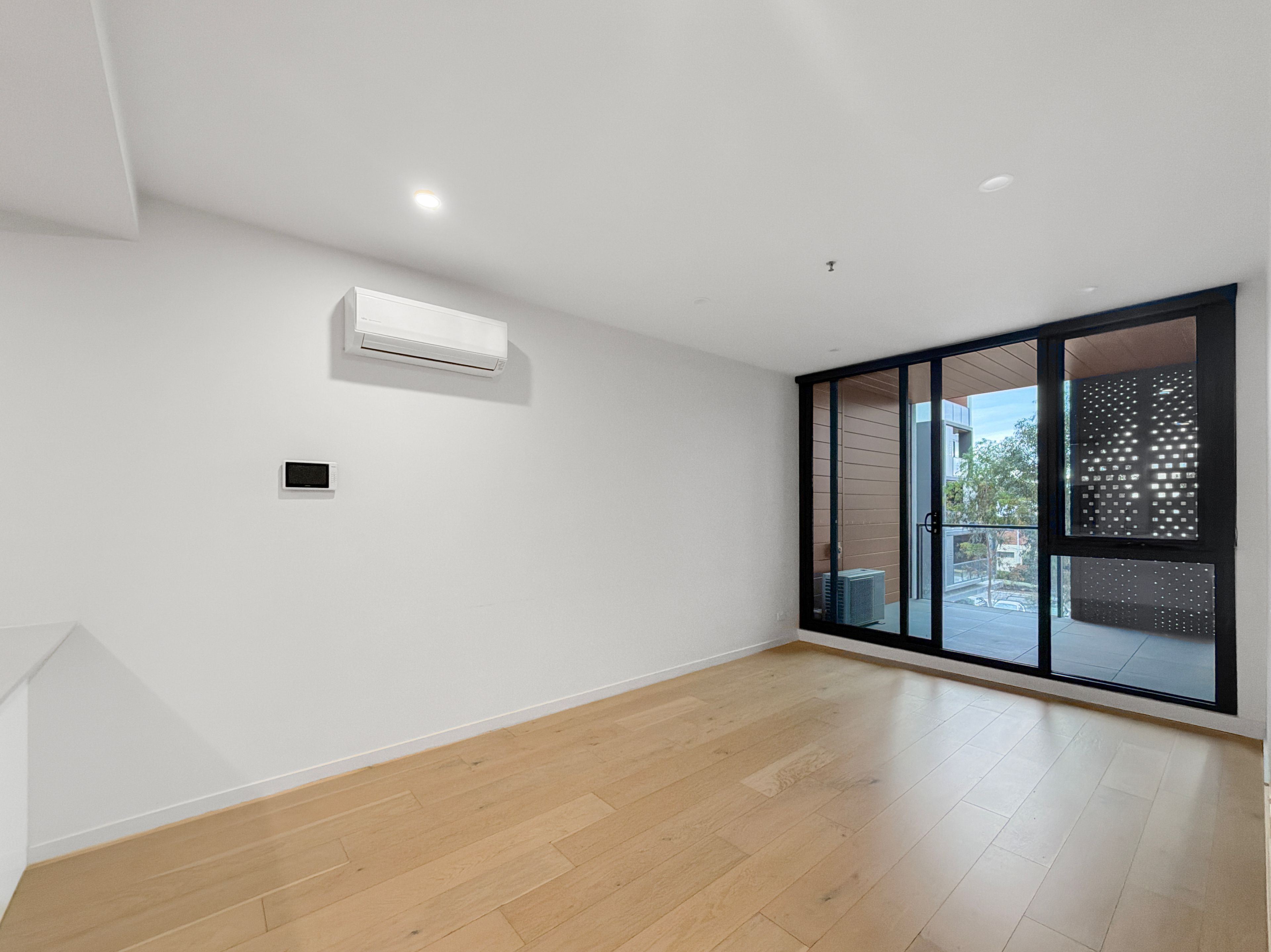 219/118 Cairnlea Drive — photo 3 of 9