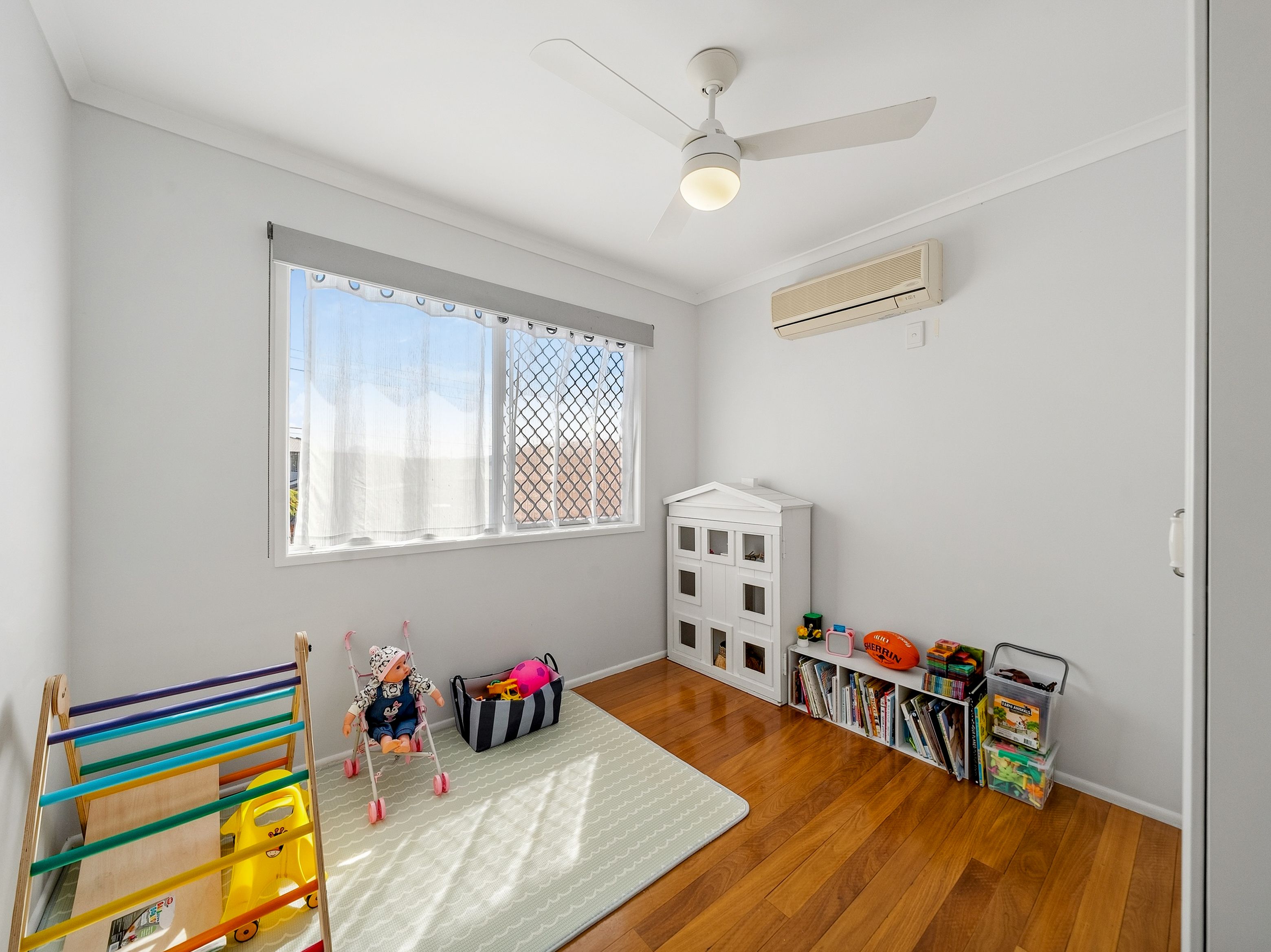 14 Roma Street — photo 16 of 29