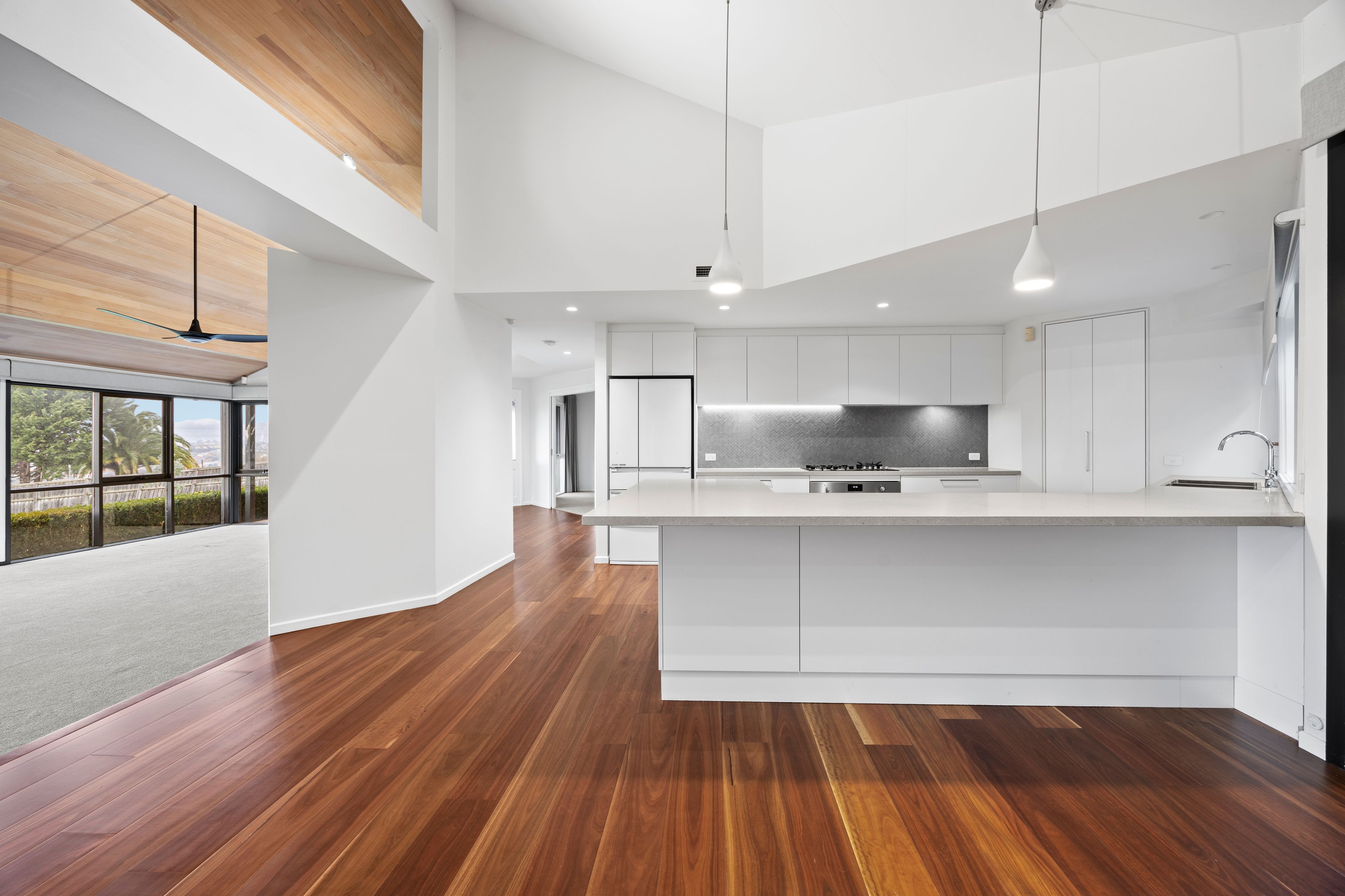 82 Major Crescent — photo 3 of 6