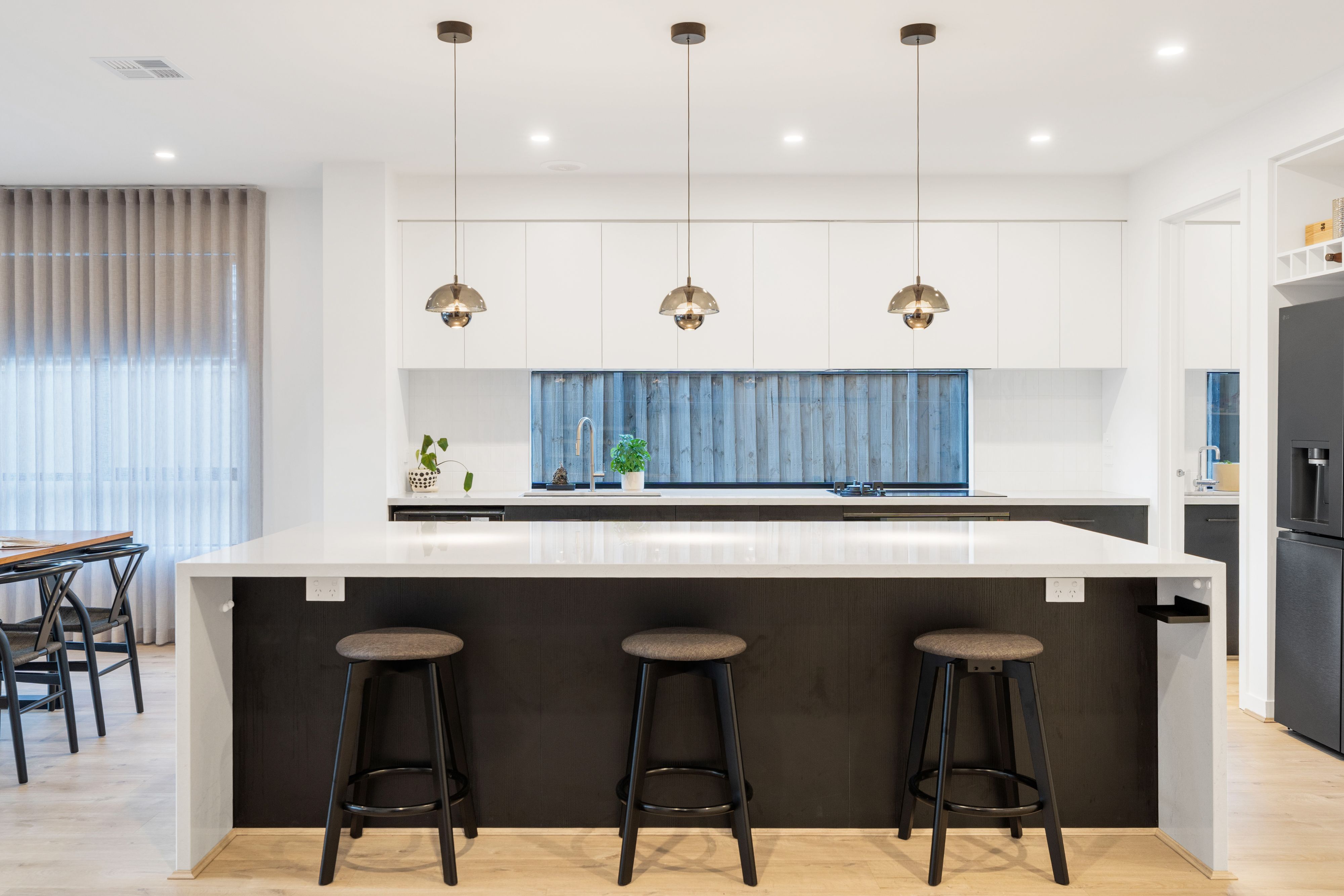 121 St Georges Boulevard — photo 15 of 30