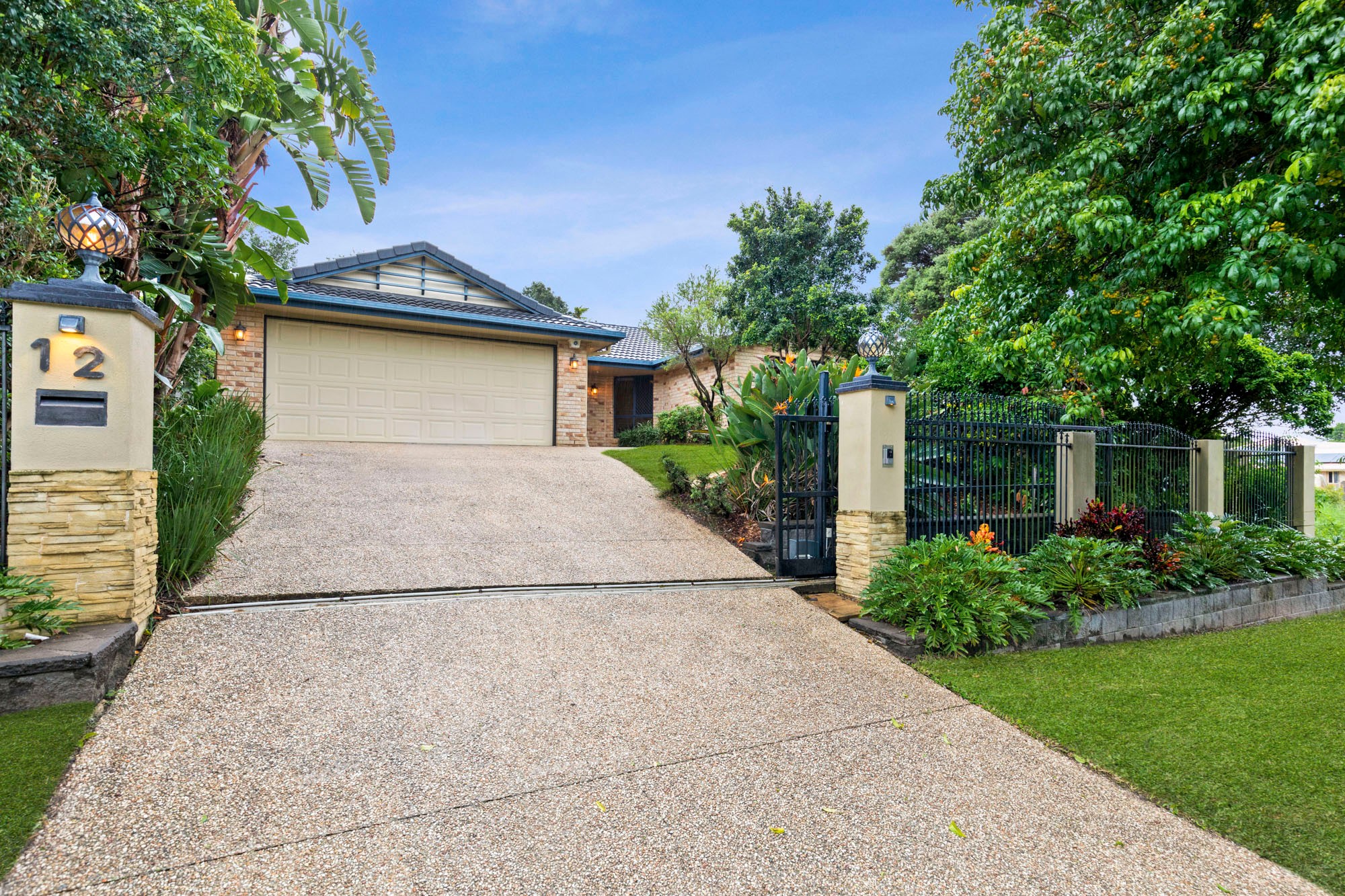 12 Altissimo Court, Eatons Hill, QLD 4037