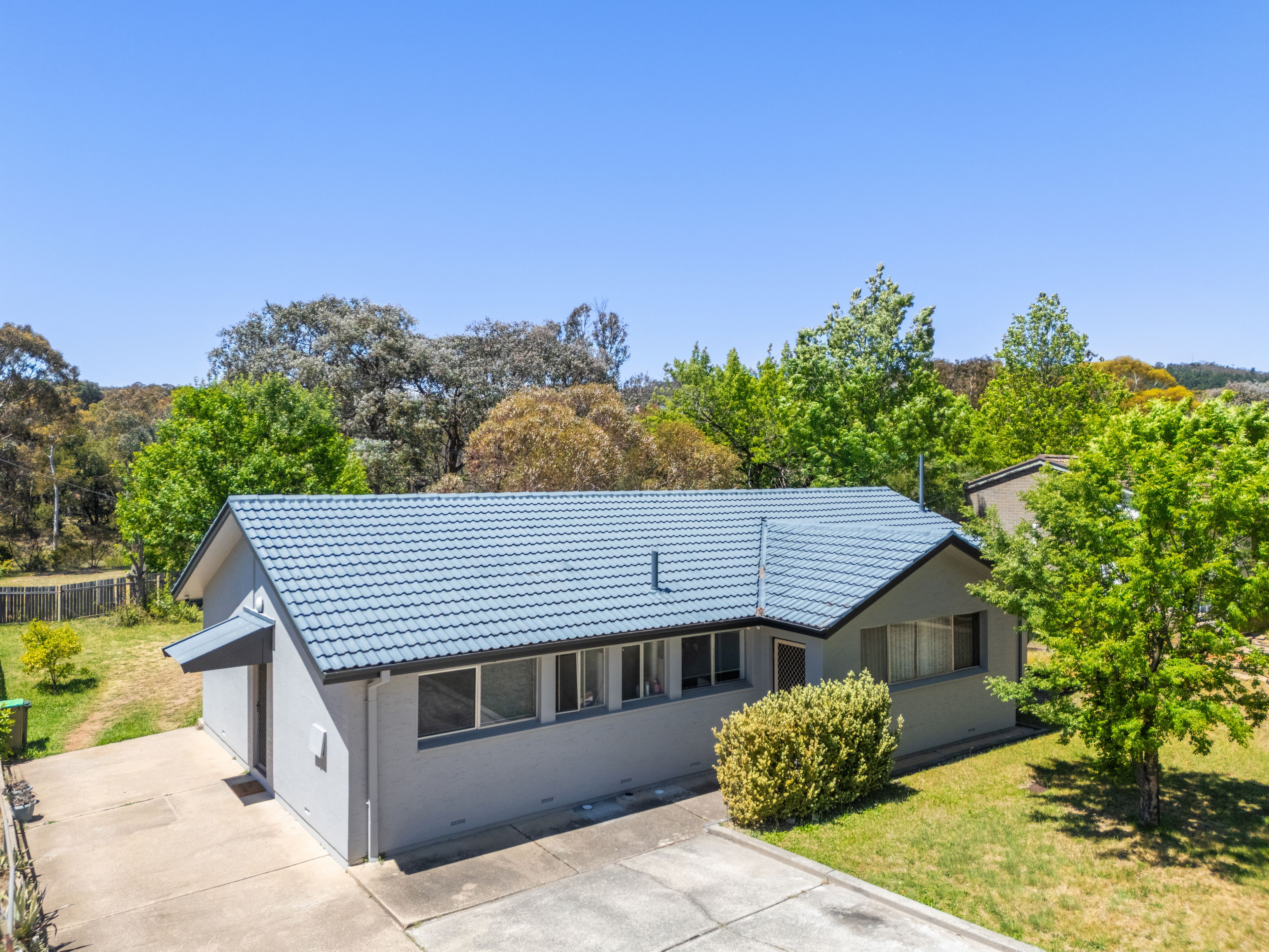 9 Debenham Street , Mawson ACT 2607