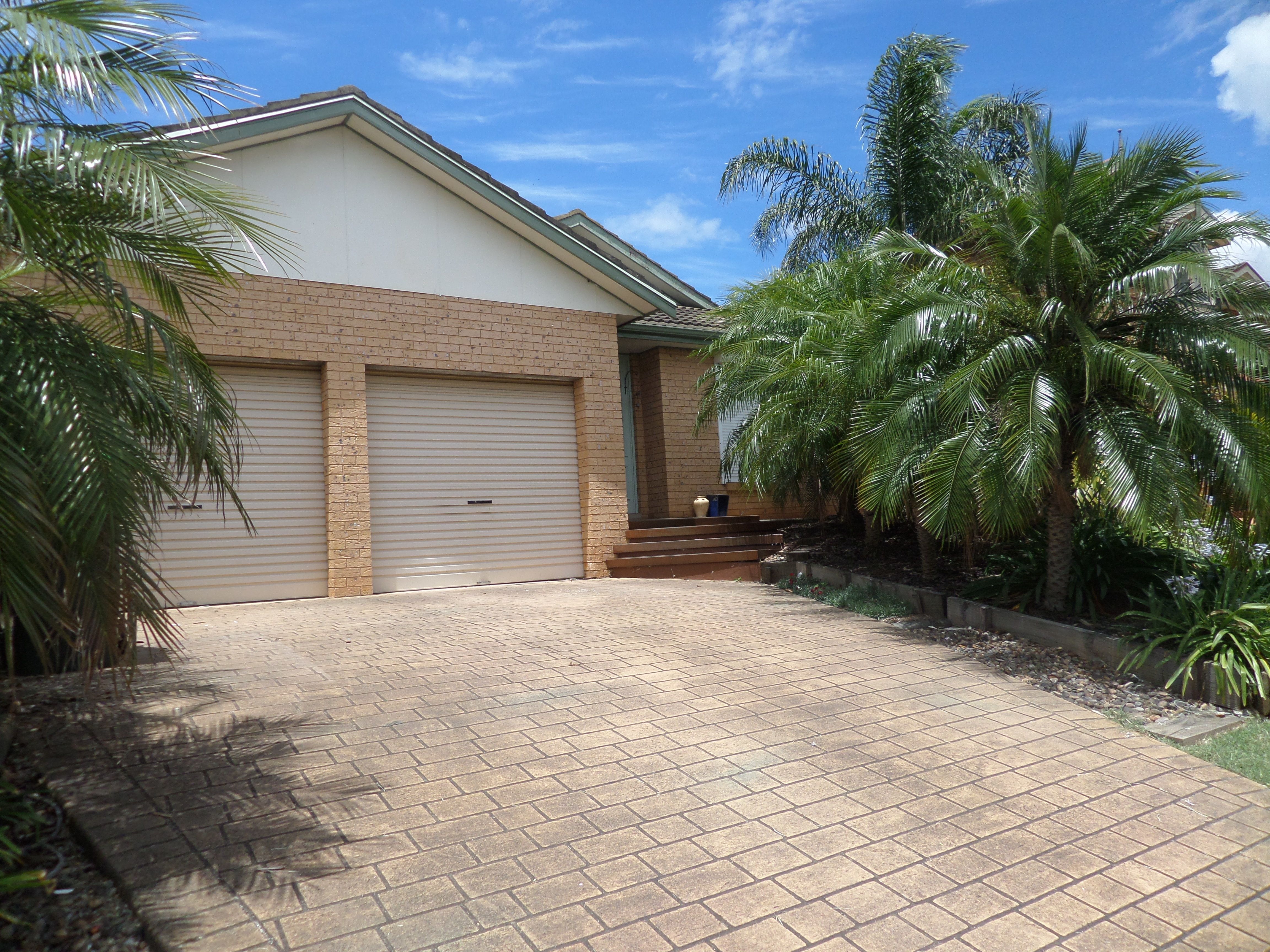 77 Hinchinbrook Drive, Hinchinbrook, NSW 2168