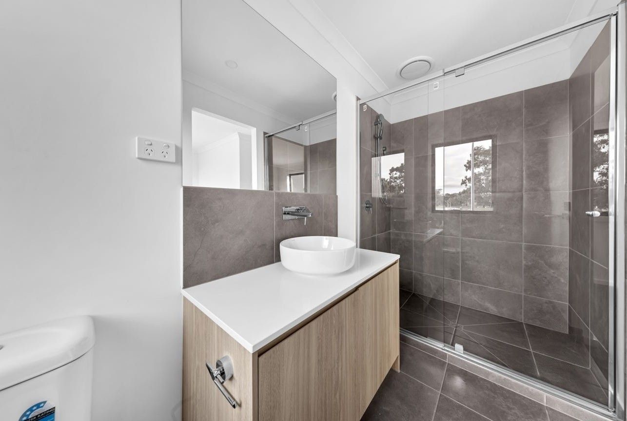29 Bergamot Boulevard — photo 12 of 14
