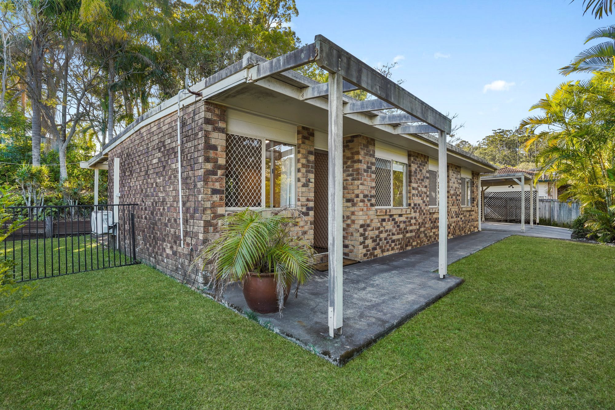 27 Barrine Drive — photo 16 of 26