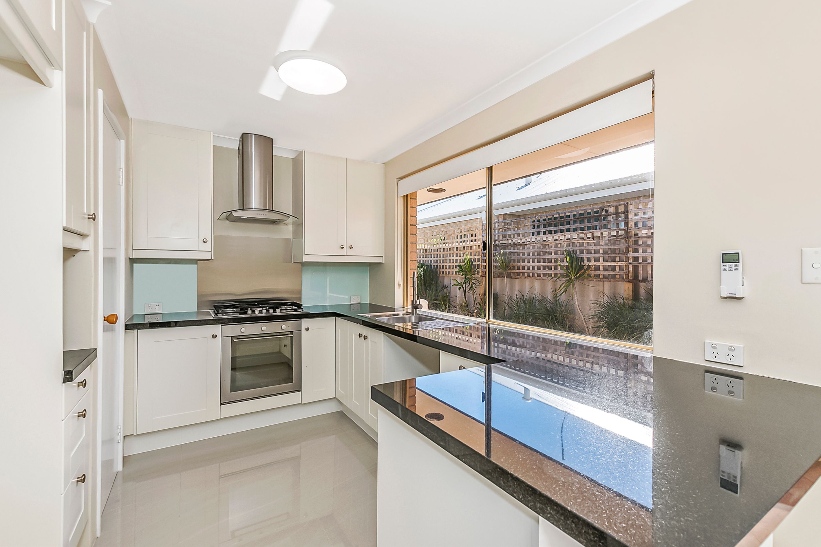 10 Stokes Street, Rockingham, WA 6168