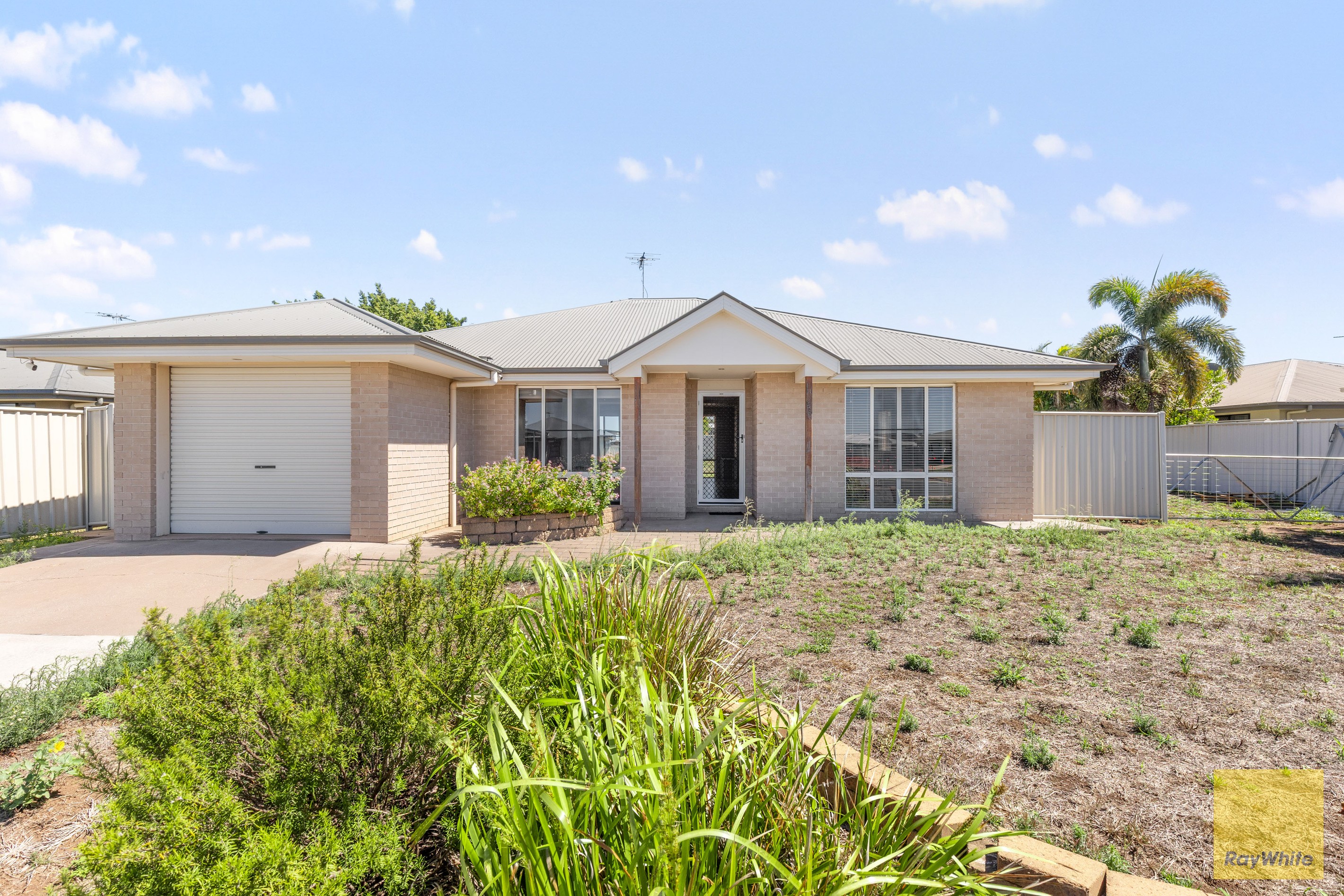 42 Mayfair Drive, Emerald, QLD 4720