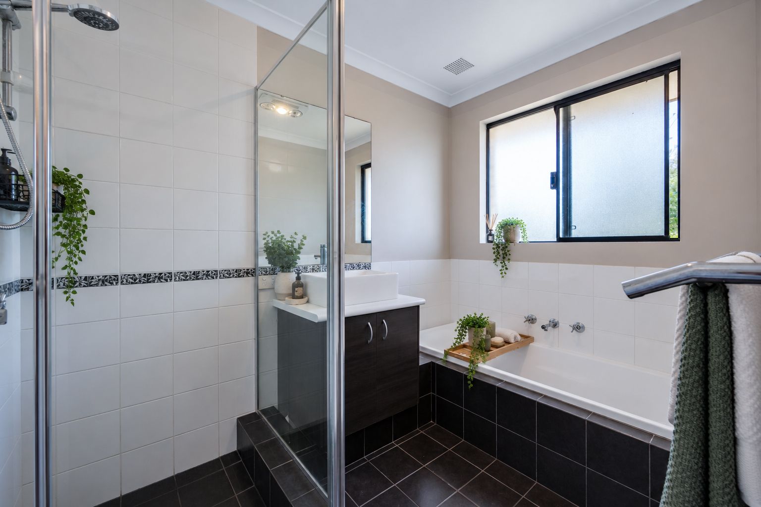 16A Foreshore Vista — photo 17 of 30