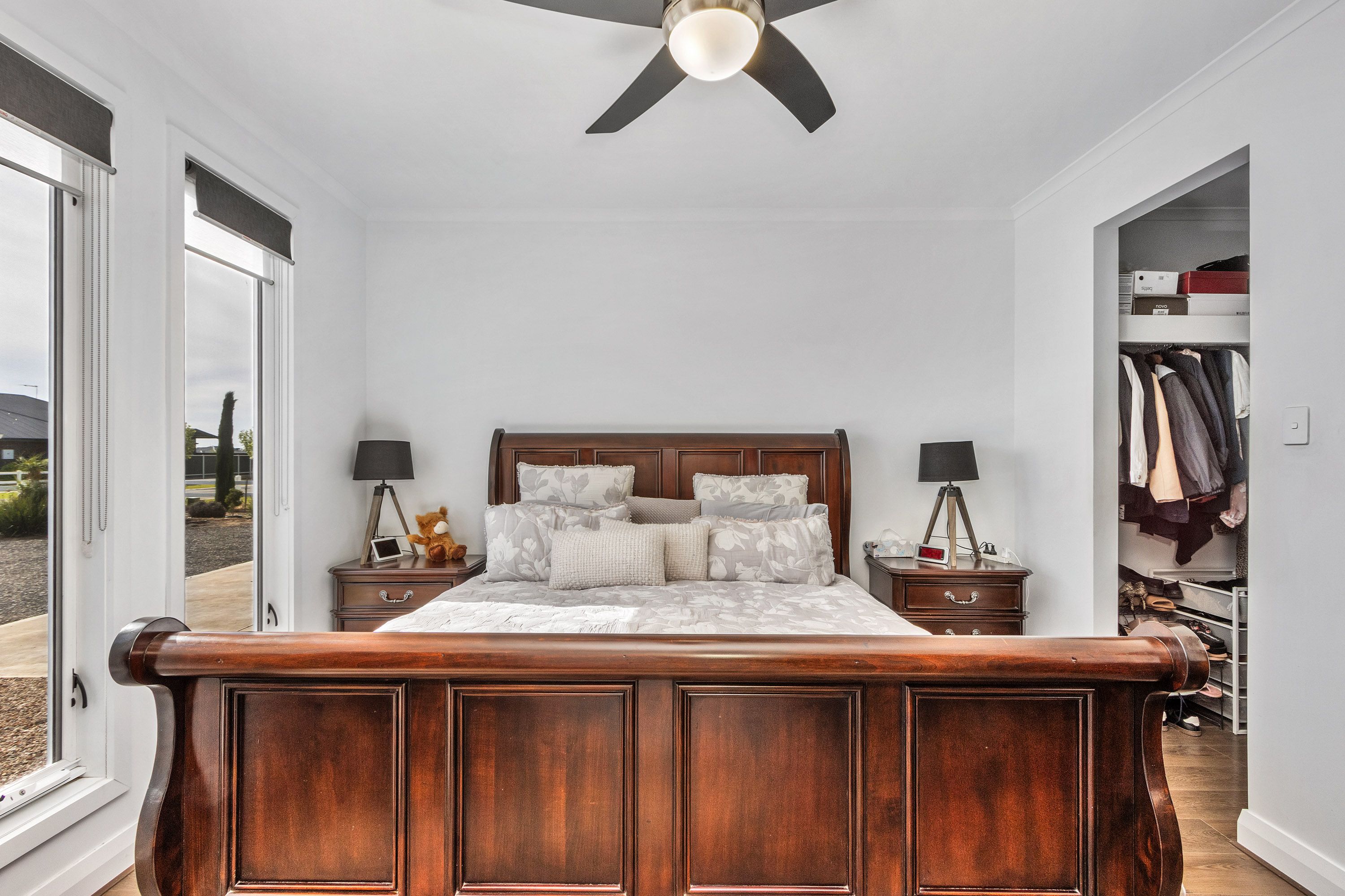 22 Magnolia Boulevard — photo 11 of 27