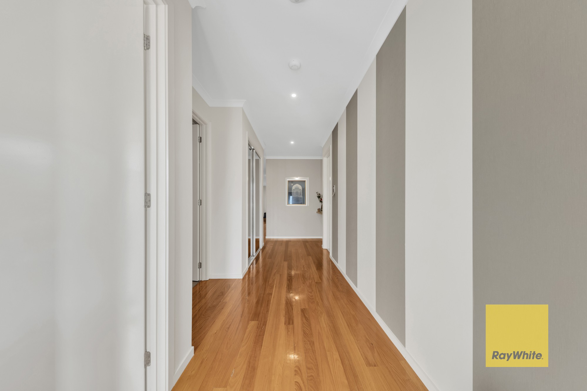 6 Trident Court, Sanctuary Lakes, VIC 3030