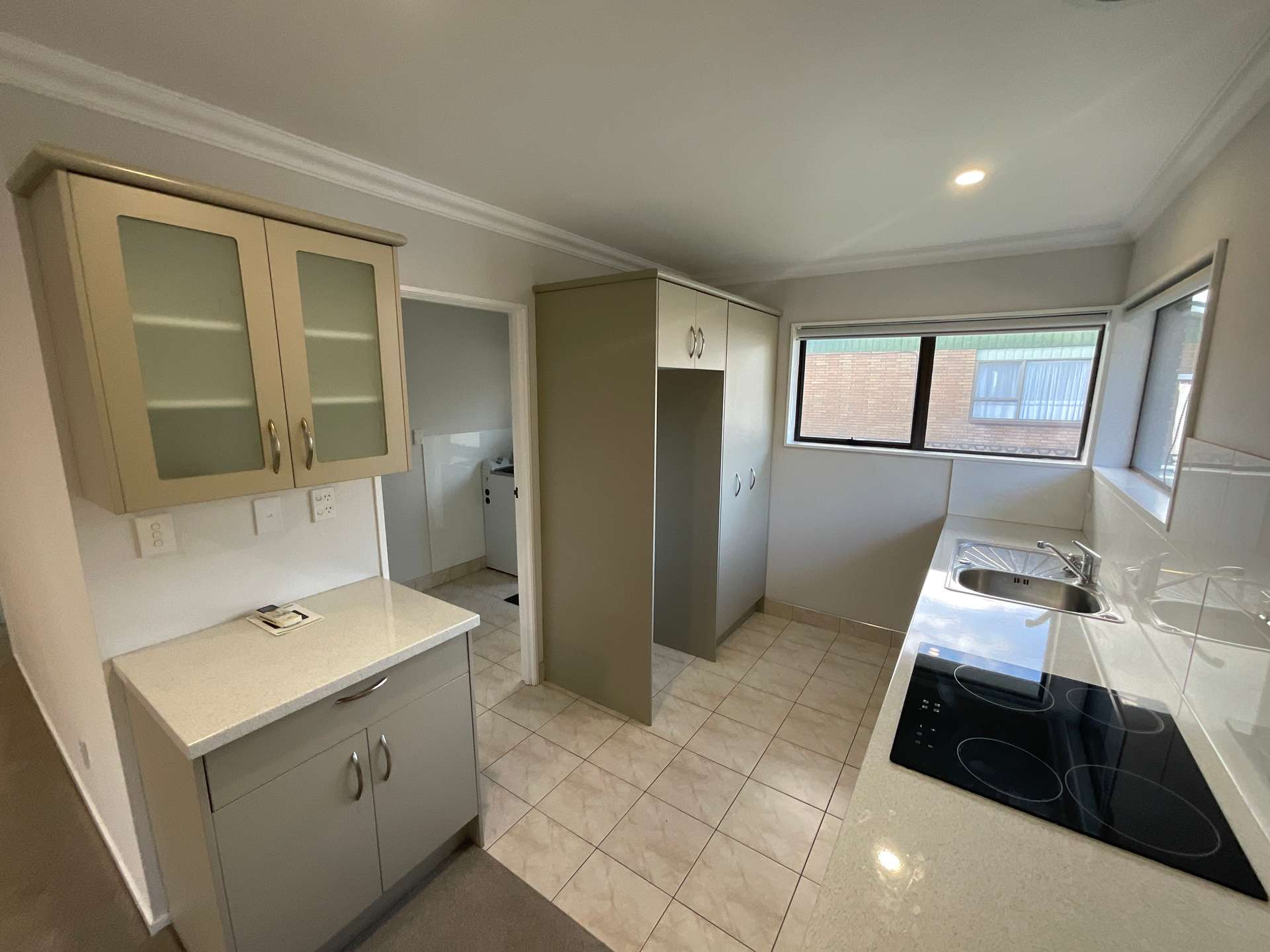 4/6 Holsworthy Road photo 5