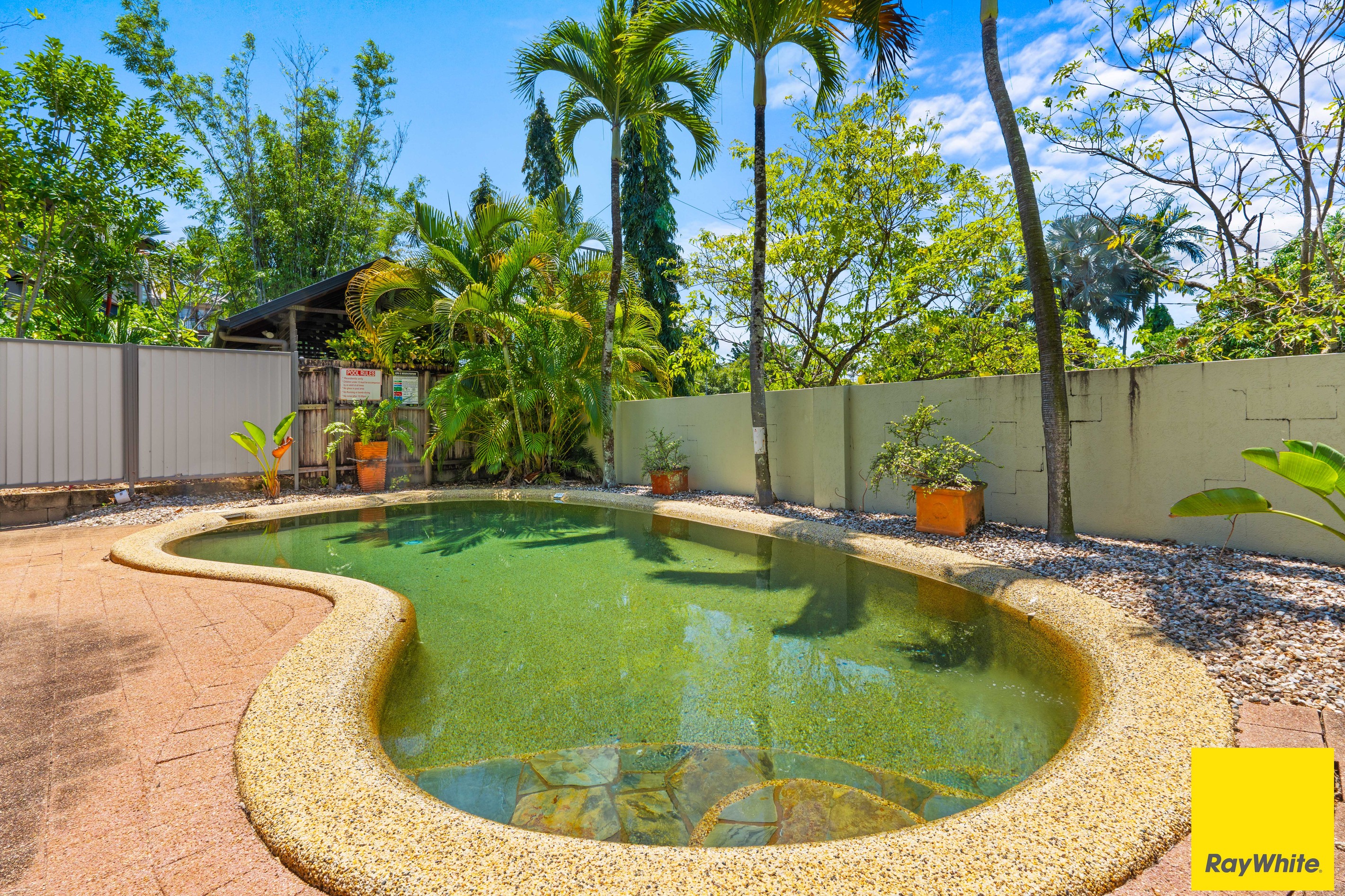3/367-371 Mcleod Street, Cairns North, QLD 4870