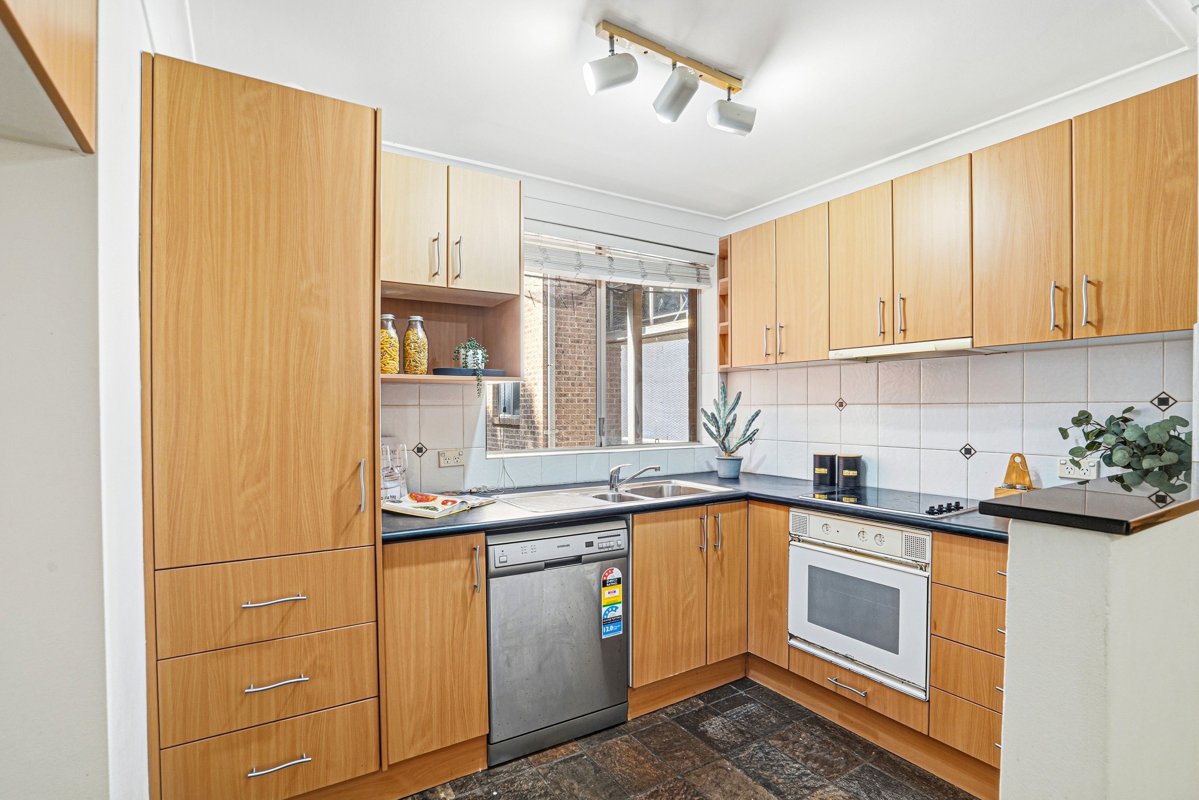 11/5-9 Mowle Street, Westmead, NSW 2145