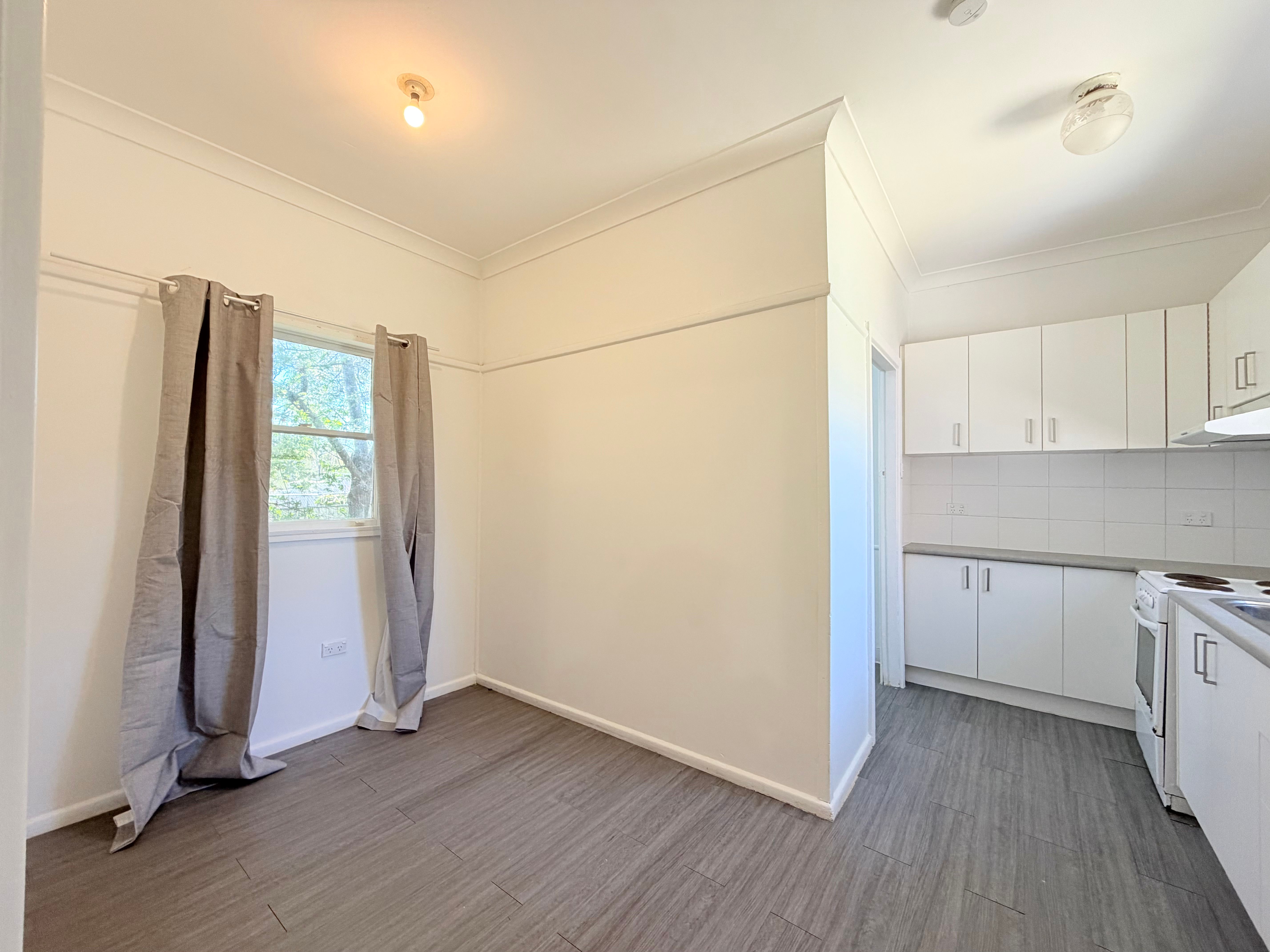 11 Caswell Street — photo 4 of 10