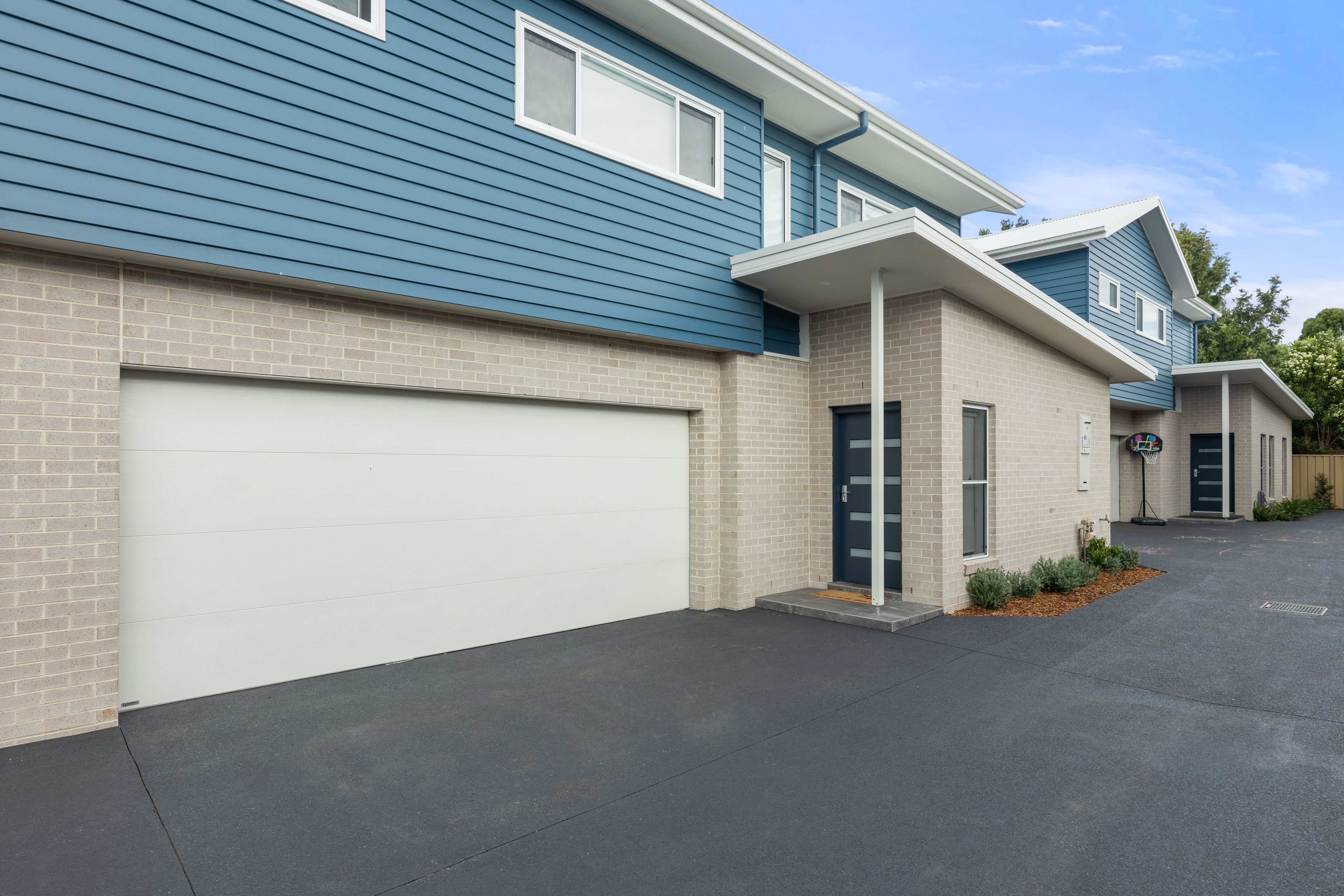 2/93 Addison Avenue, Lake Illawarra, NSW 2528