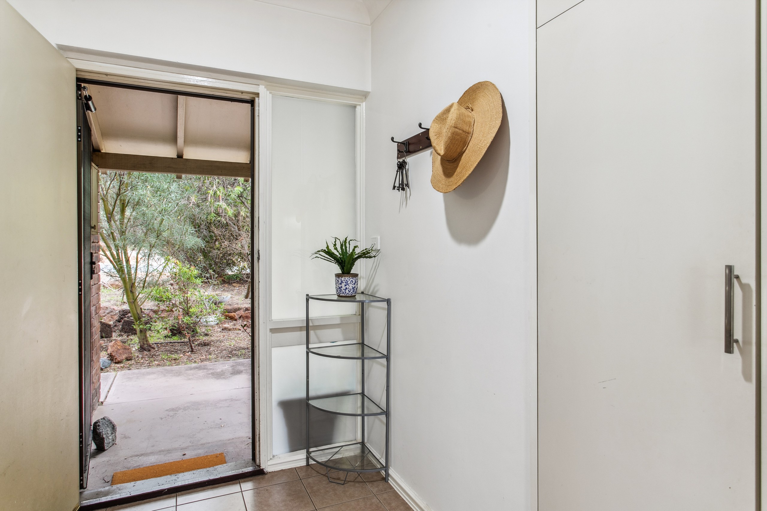 72 Sanderson Road, Lesmurdie, WA 6076