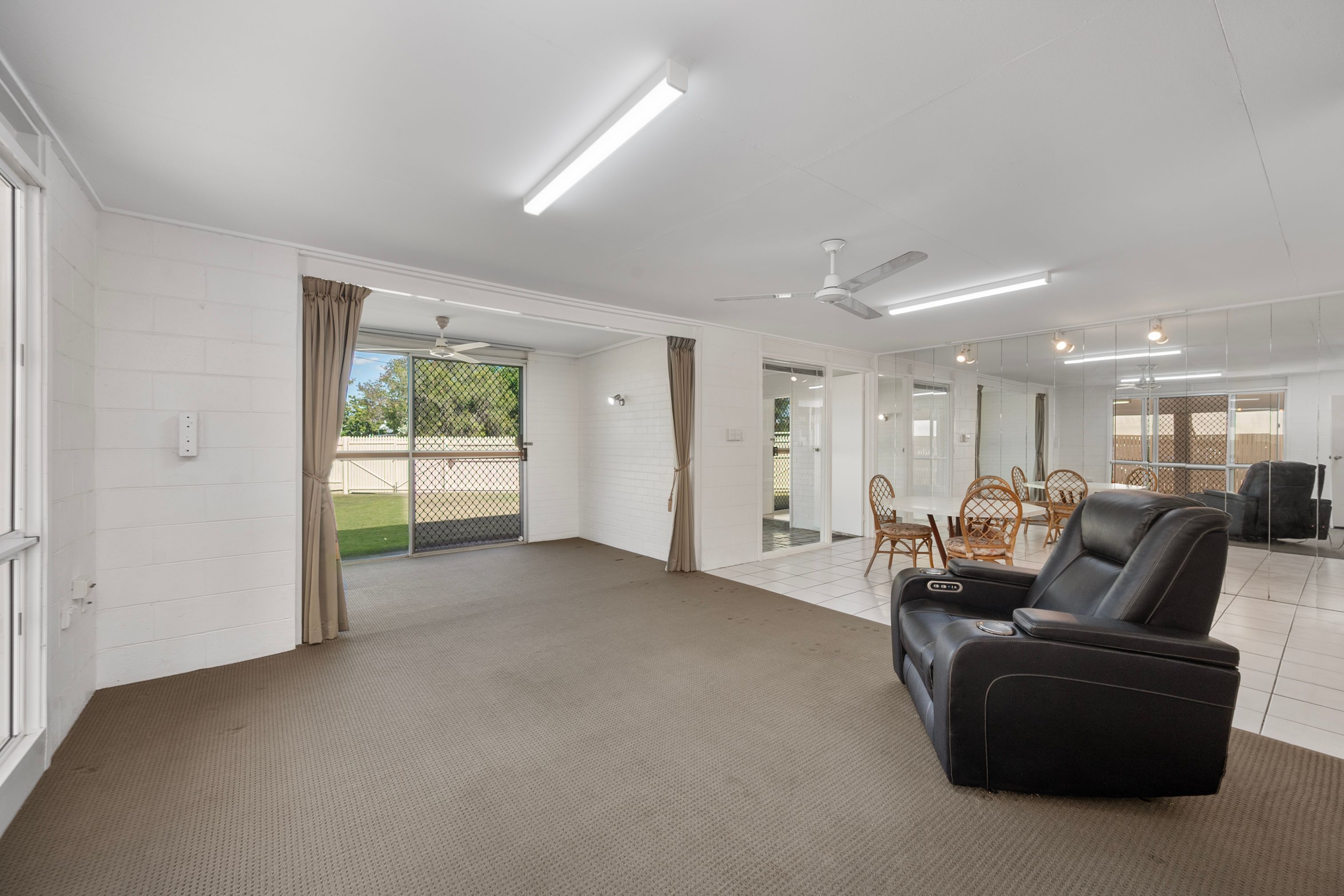 2/4 Ferguson Street, Currajong, QLD 4812