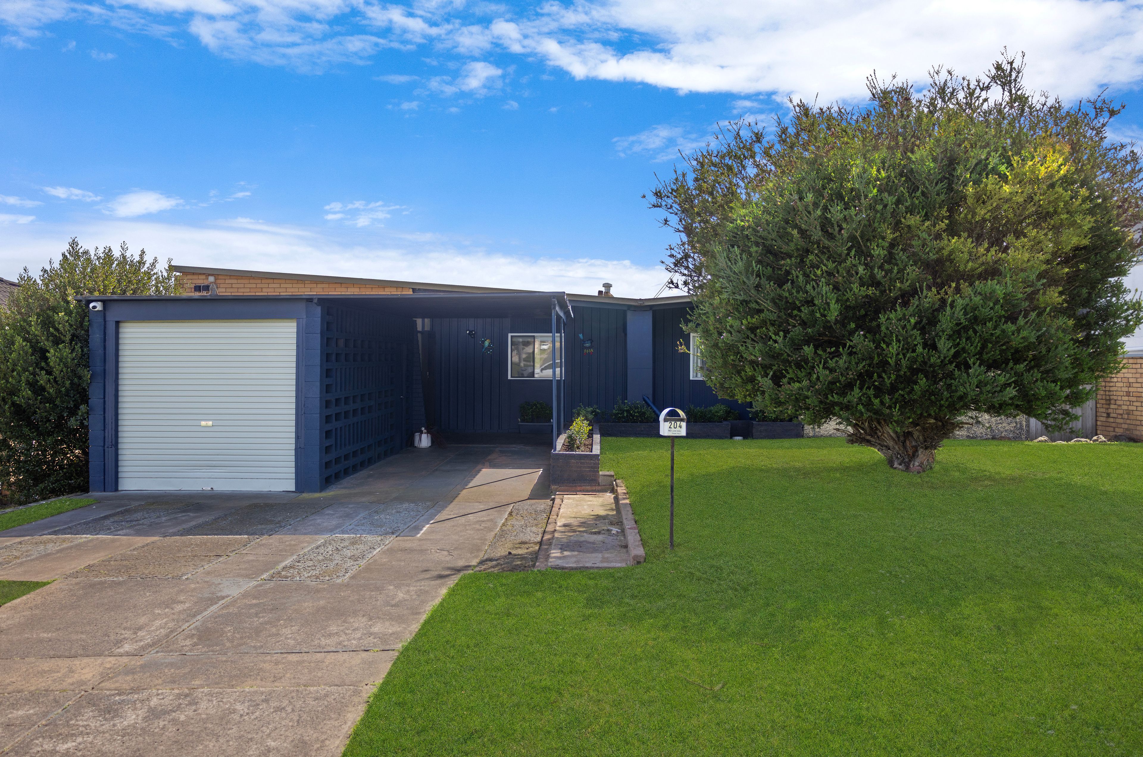 204 Moore Street — photo from Ray White Warrnambool
