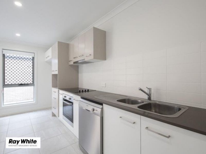 79 Lamington Drive, Redbank Plains, QLD 4301