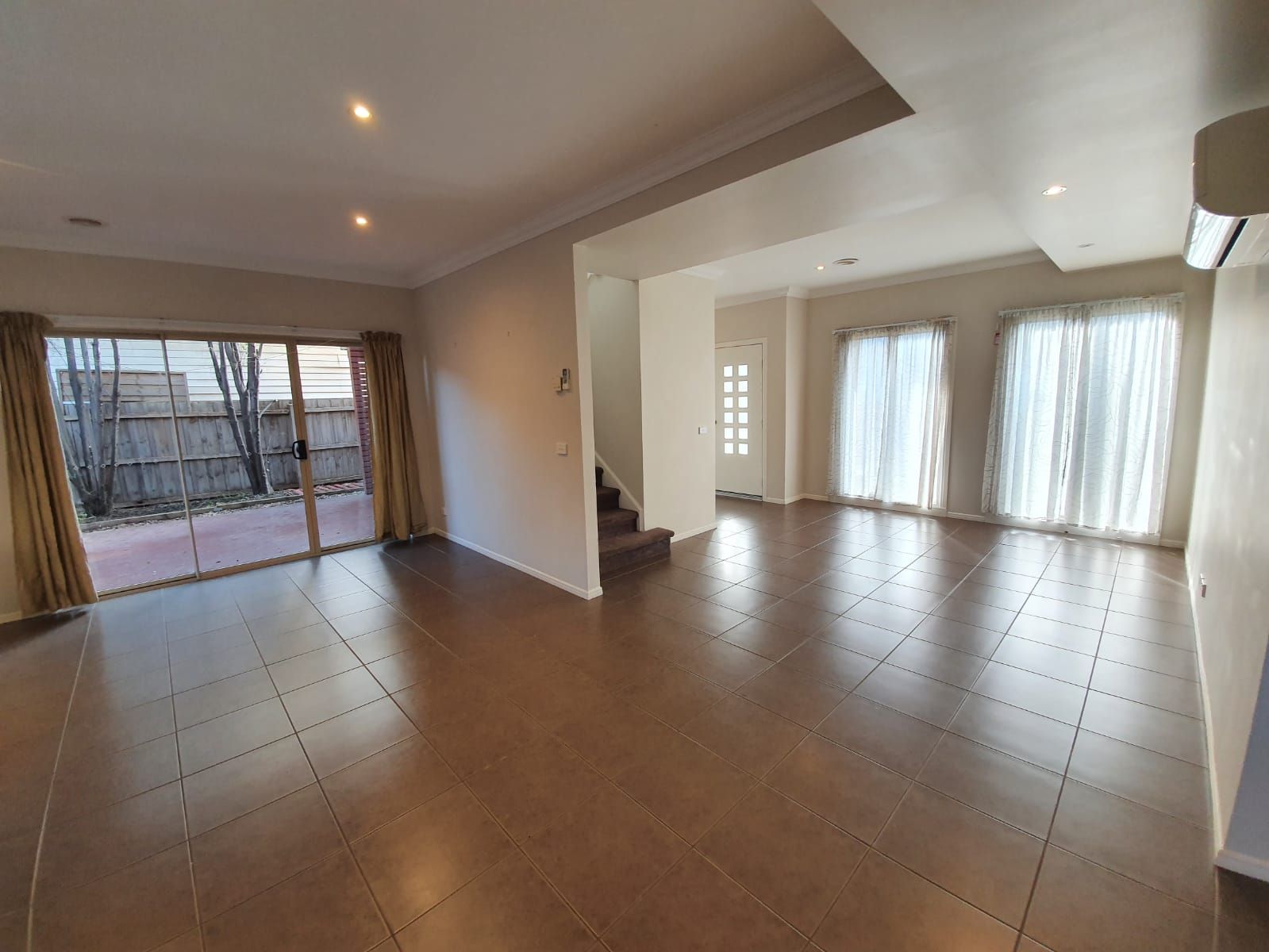1/10 Mill Road, Oakleigh, VIC 3166