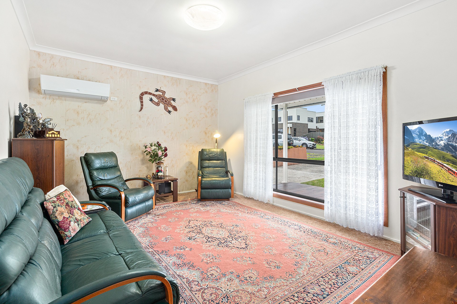 40 Barton Street, Oak Flats, NSW 2529