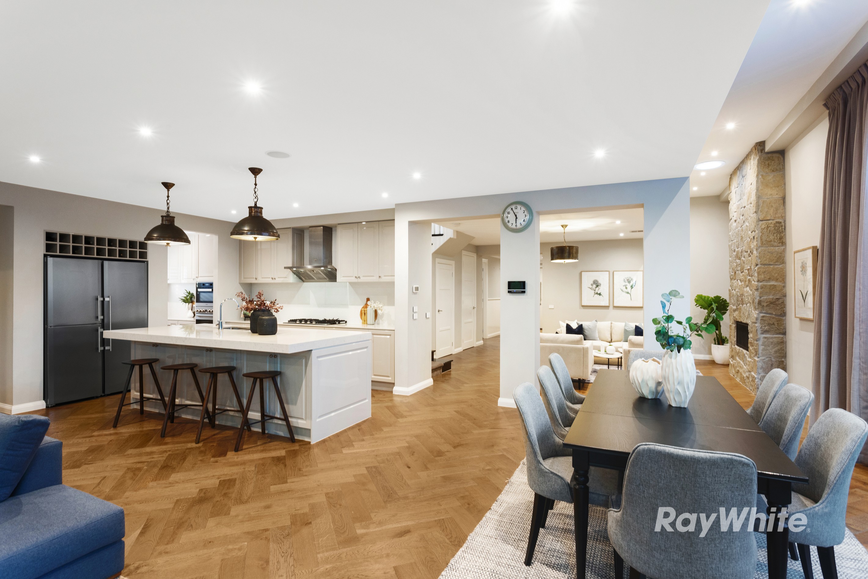 18 Preston Road, Hughesdale, VIC 3166