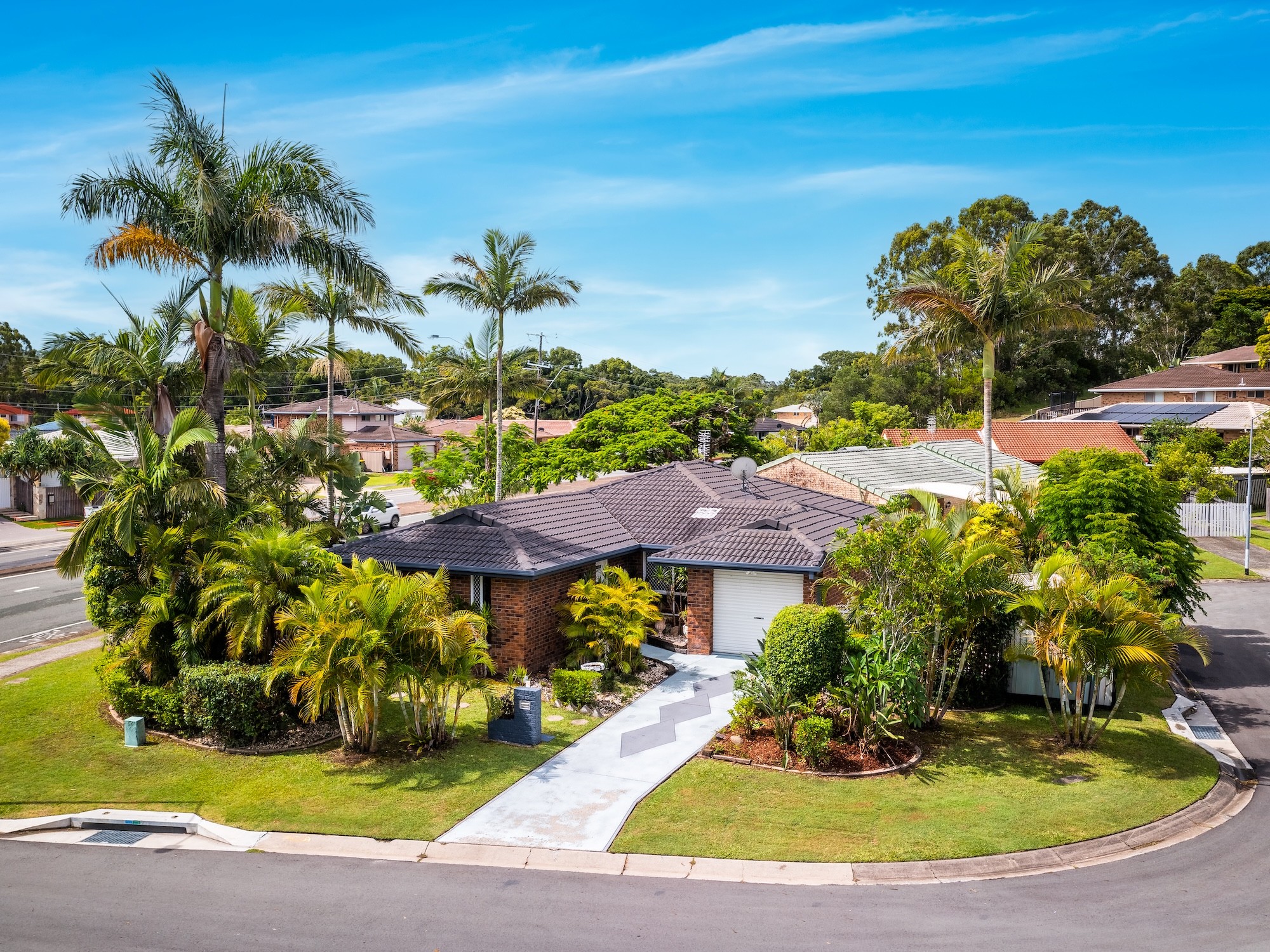 2 Kalmia Court, Elanora, QLD 4221