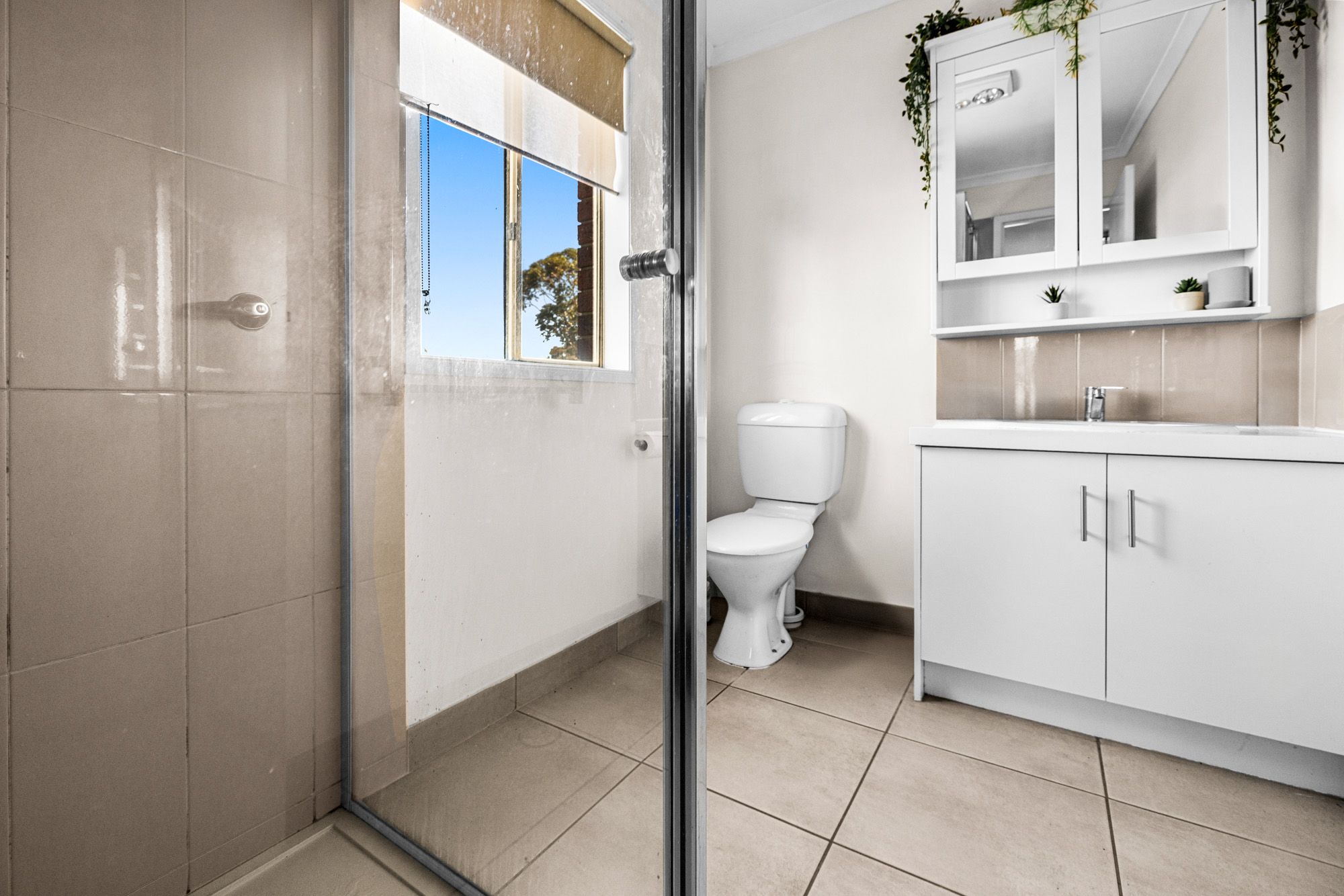 1 Trentham Close — photo 9 of 25