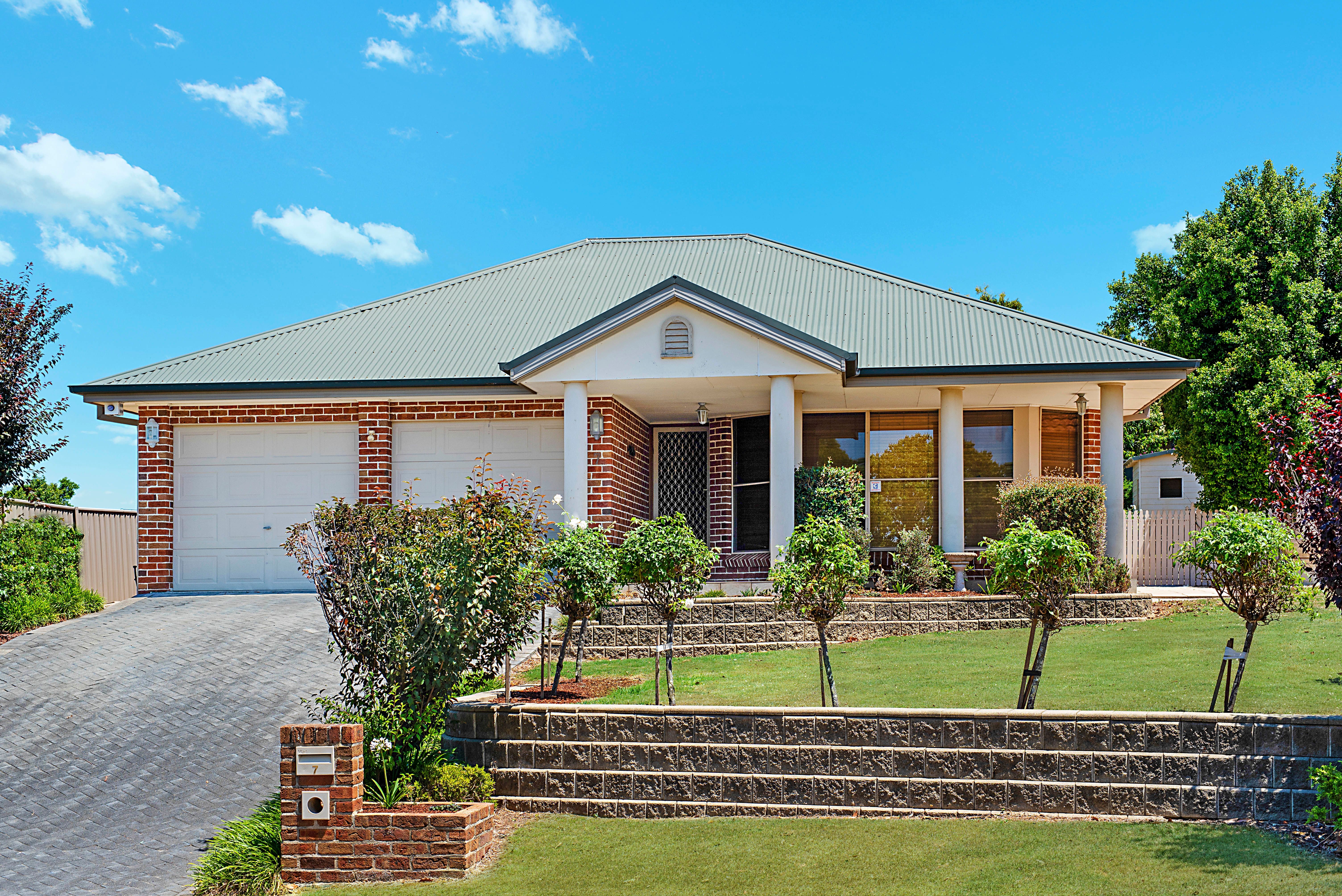 7 Carlisle Place