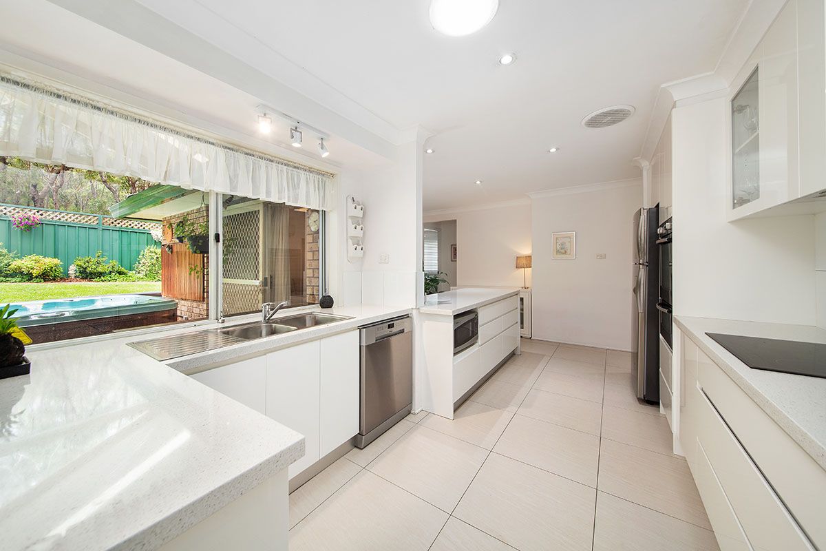 5 Ferguson Close, Menai, NSW 2234