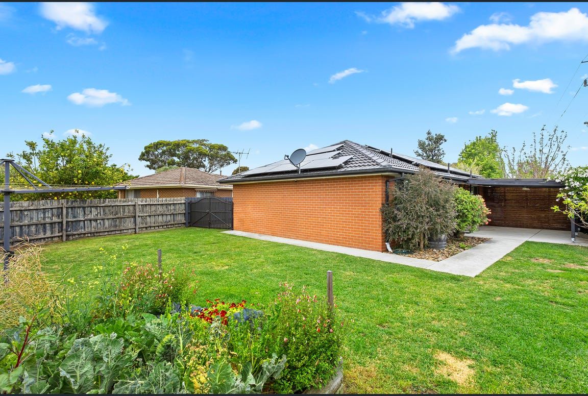 11 Terrigal Drive — photo 10 of 10