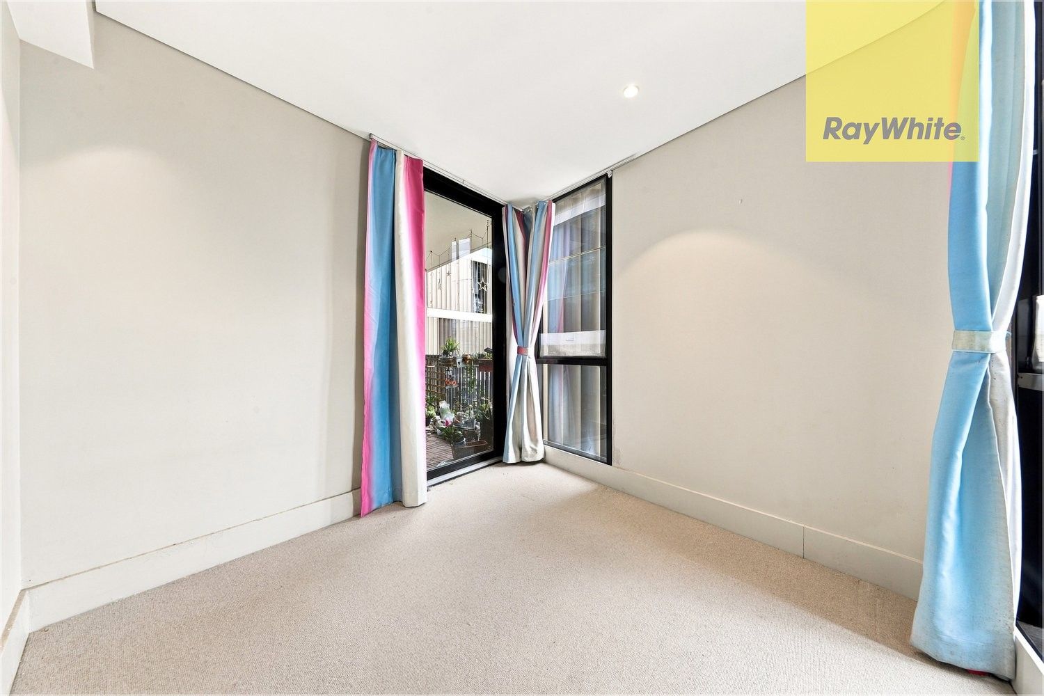 609/7 Metters Street — photo 7 of 10