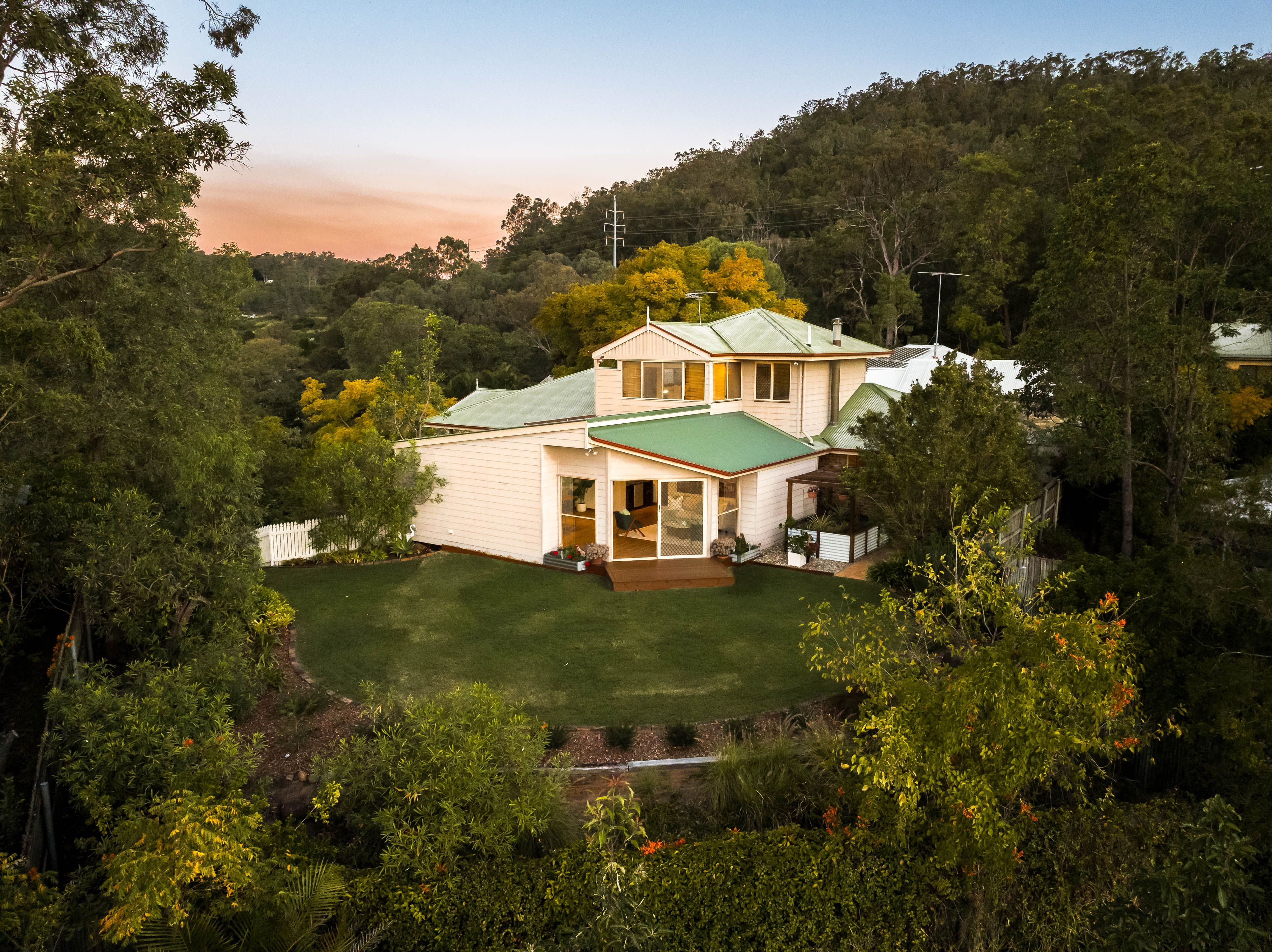 13 Keryn Place, Keperra, QLD 4054