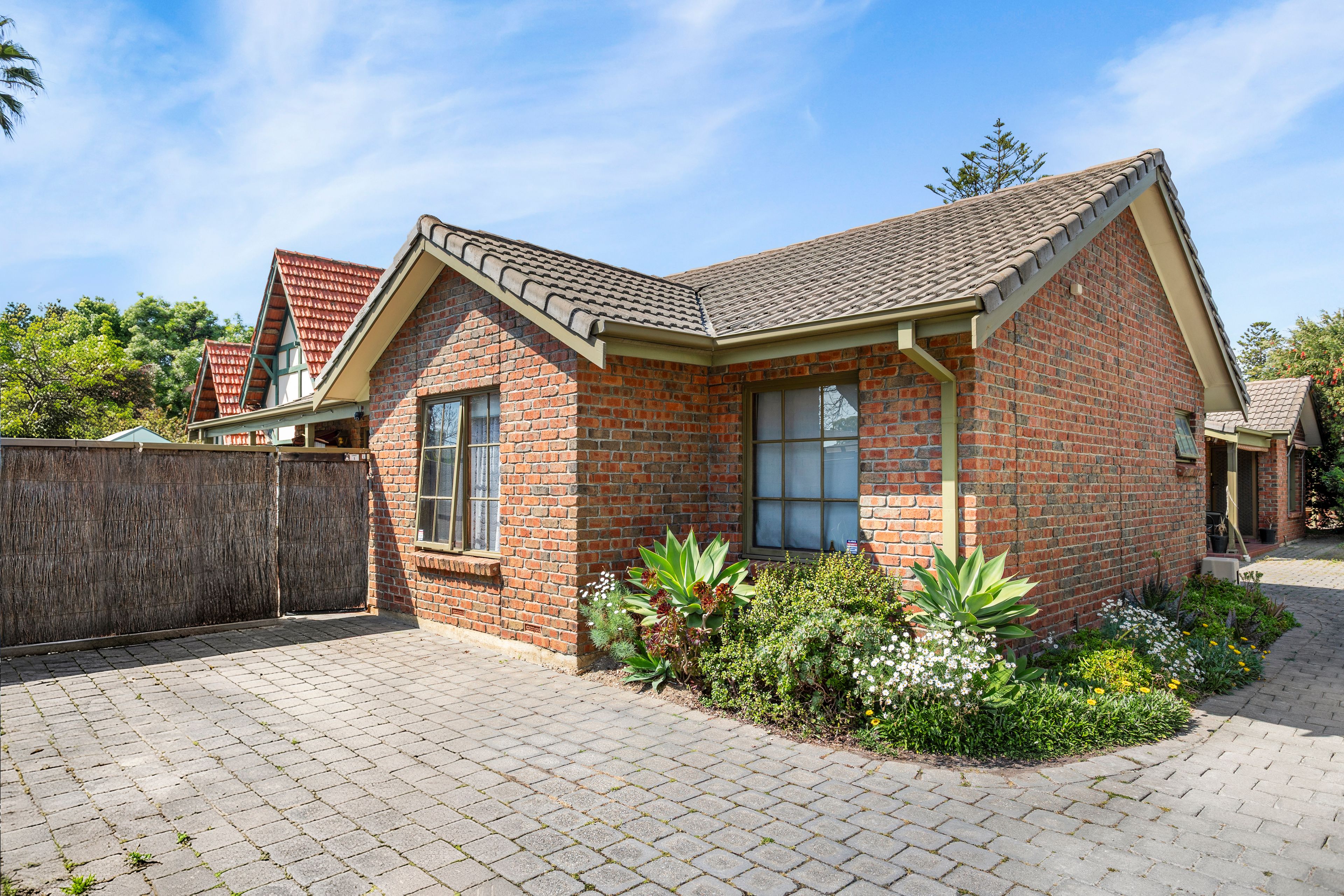 1/602 Anzac Highway — photo from Ray White Grange
