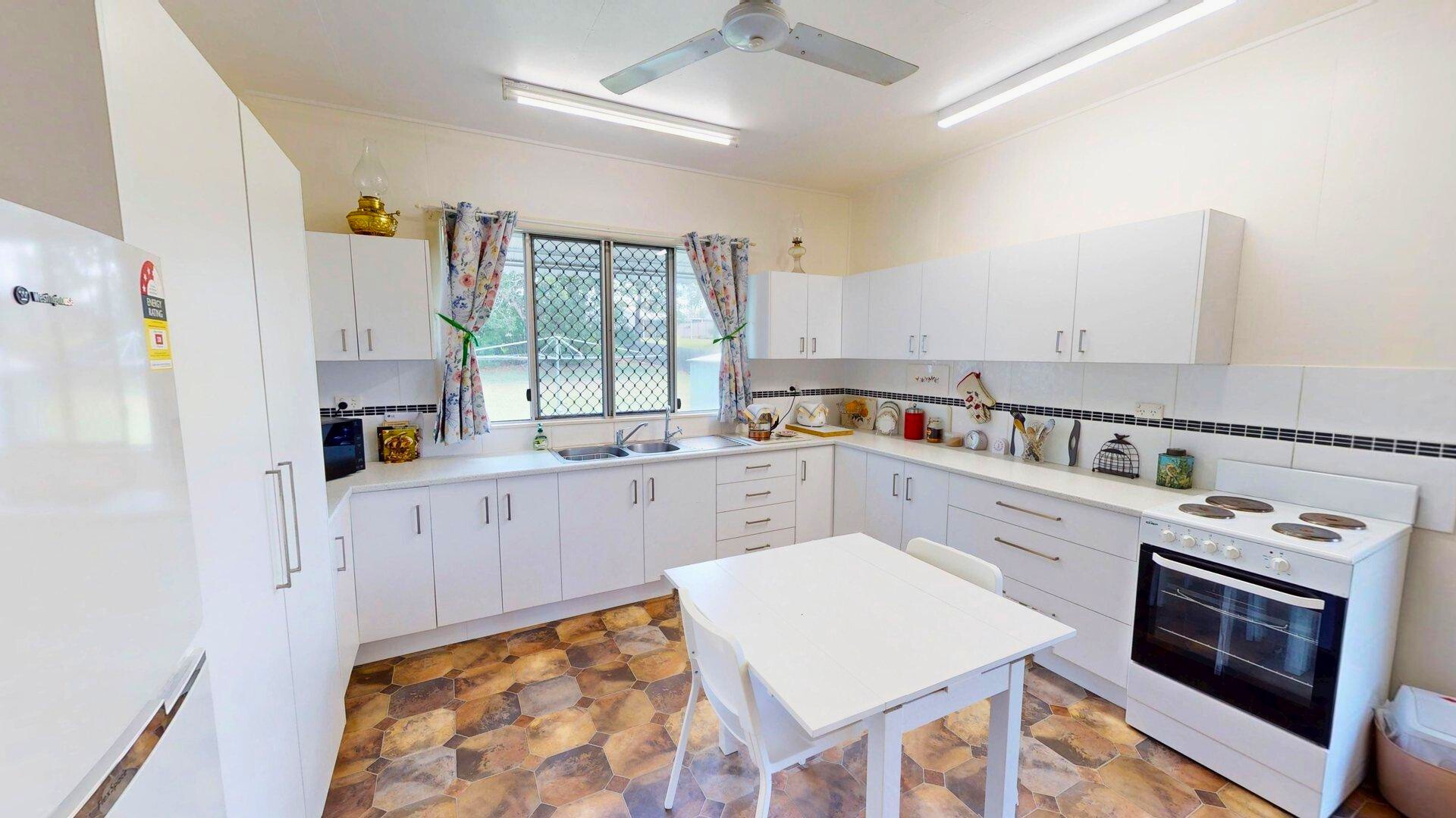 11 Boyd Street, Gayndah, QLD 4625